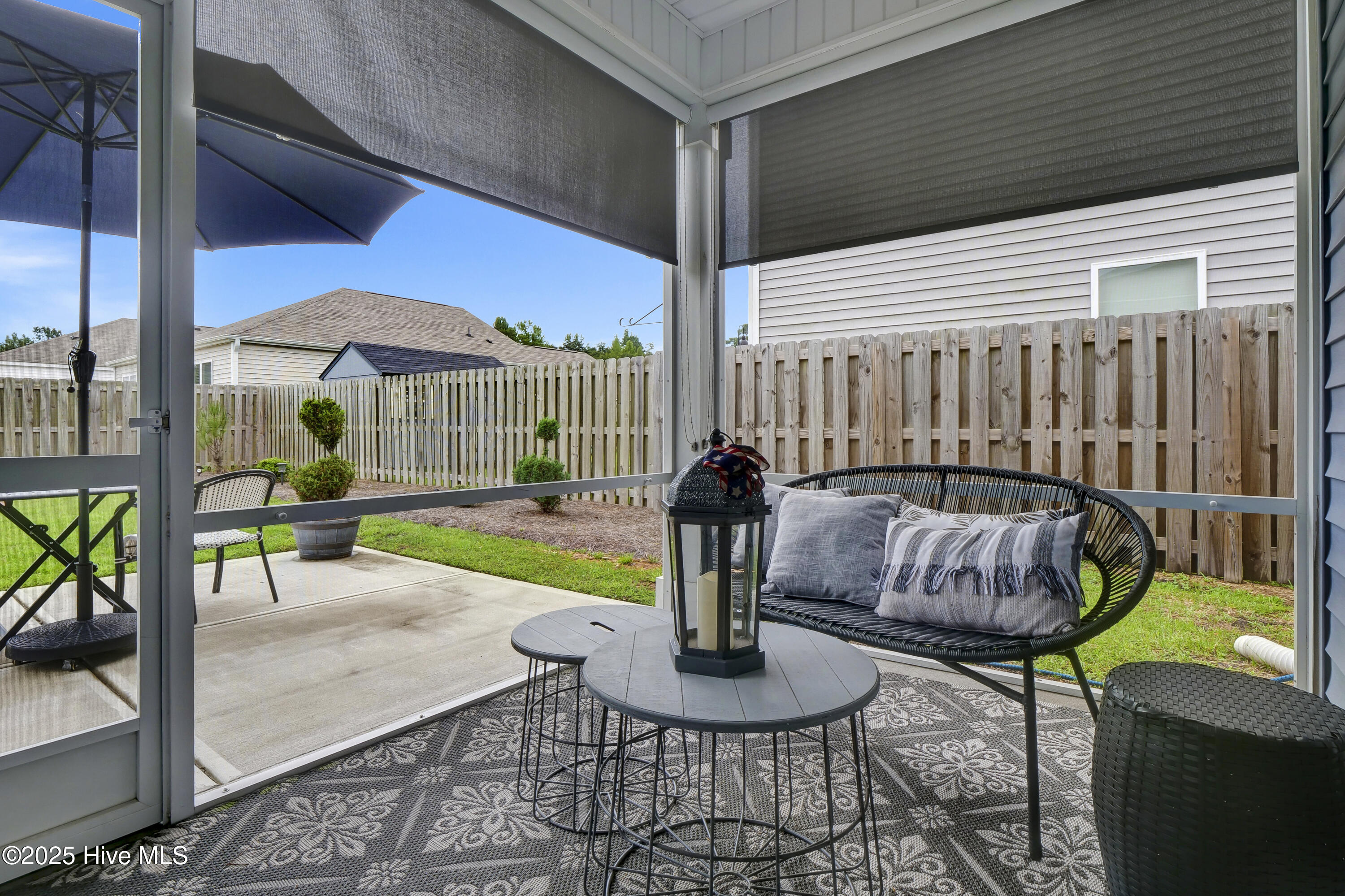 100525000 | Photo 23