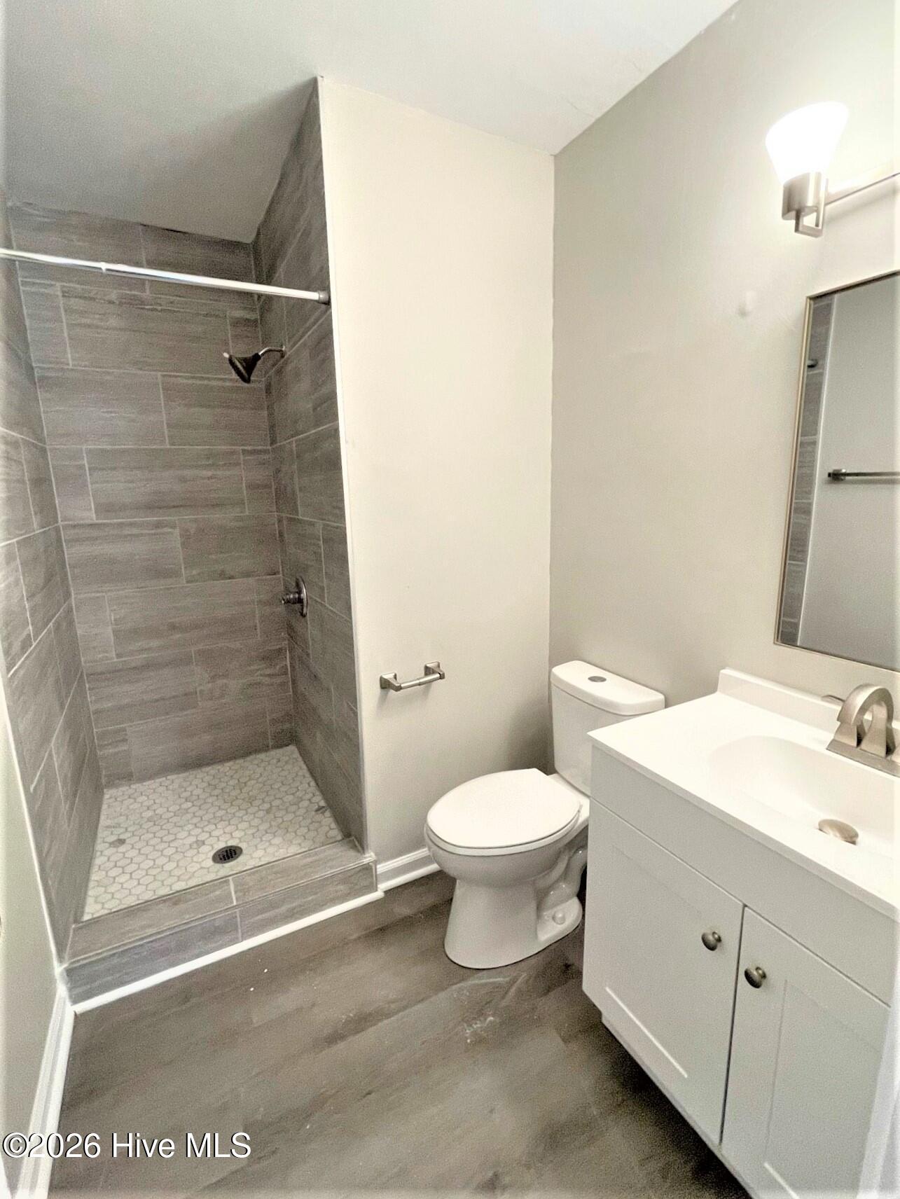 100566480 | Photo 13