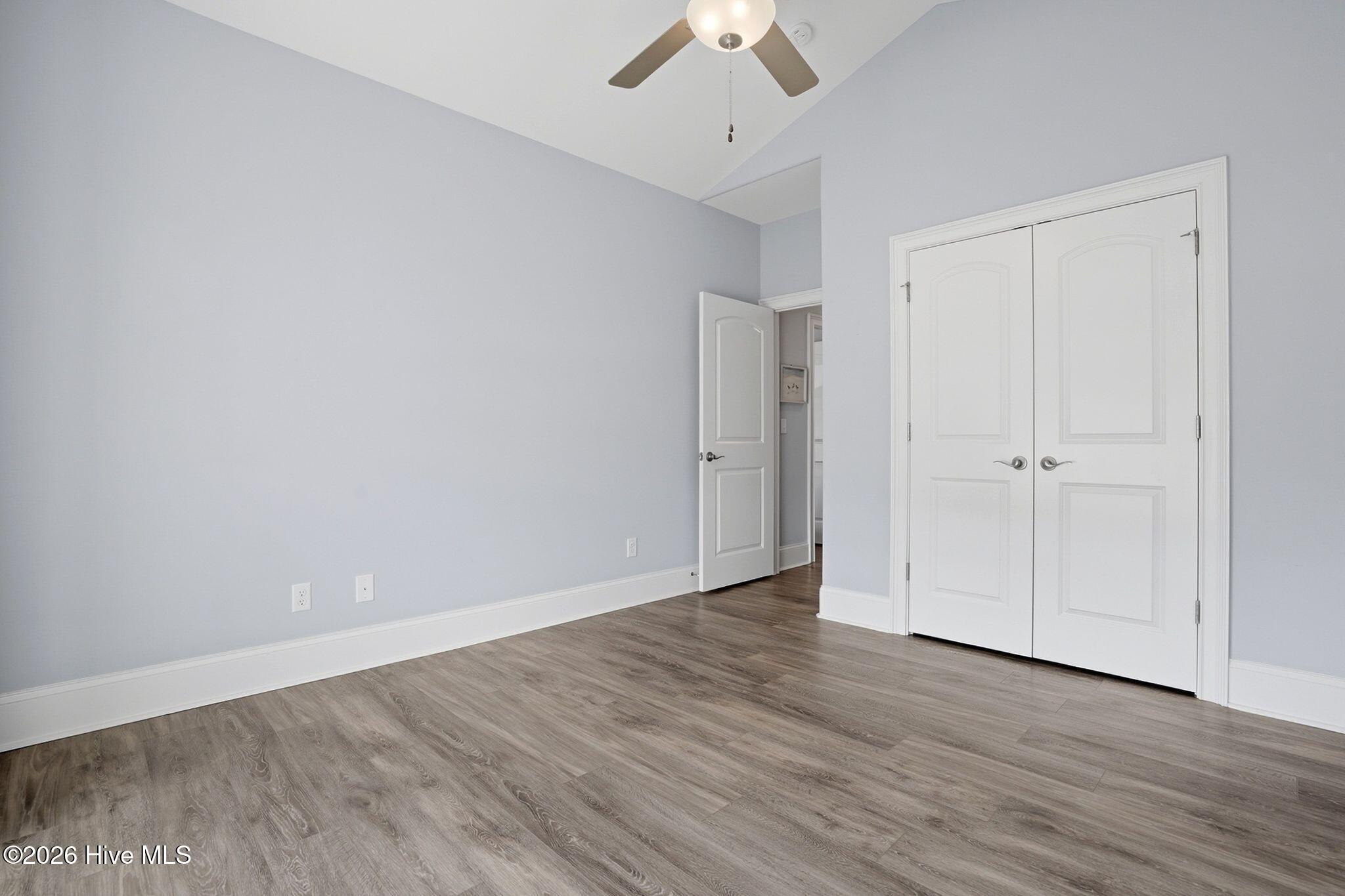 100556850 | Photo 26