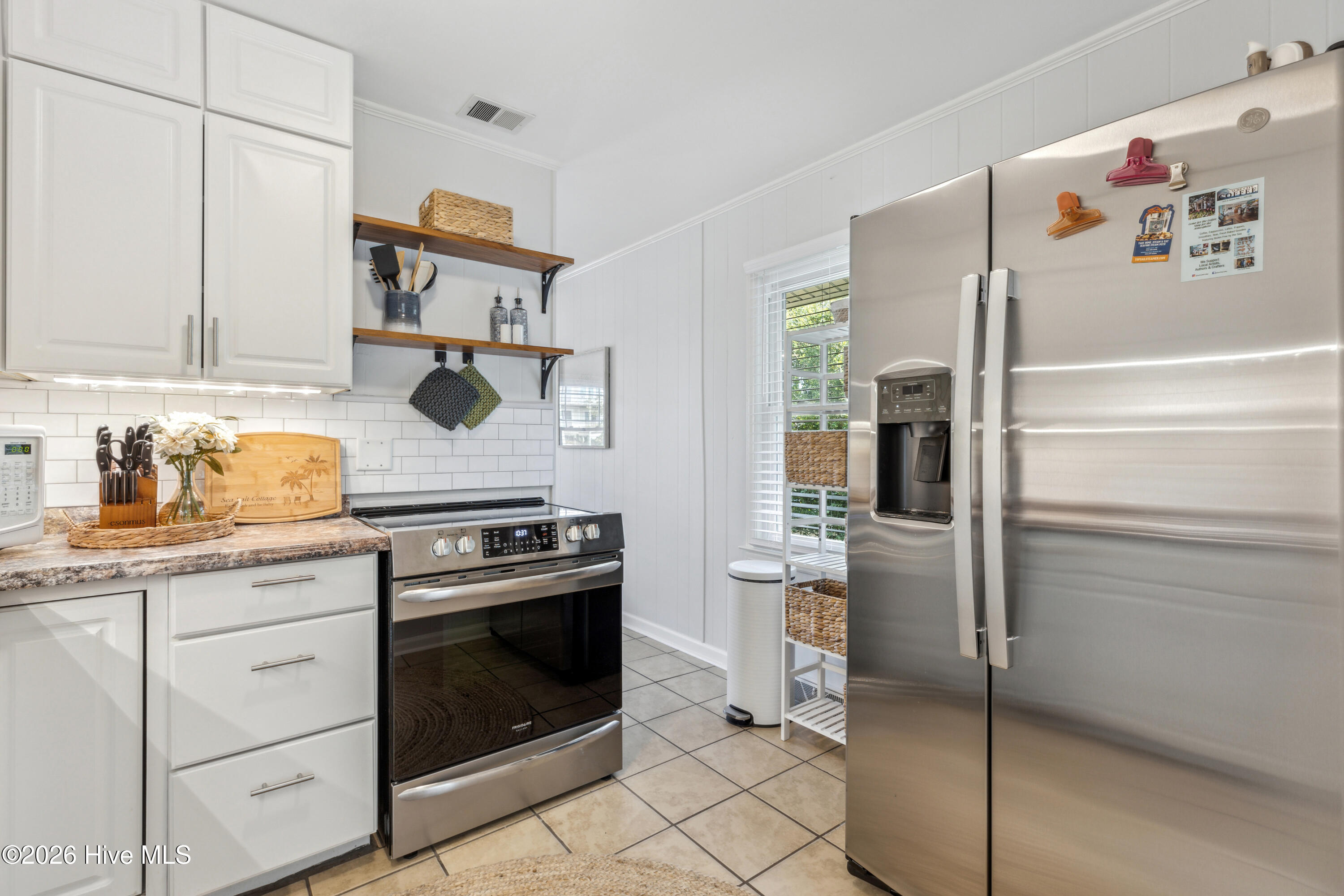 100569125 | Photo 17