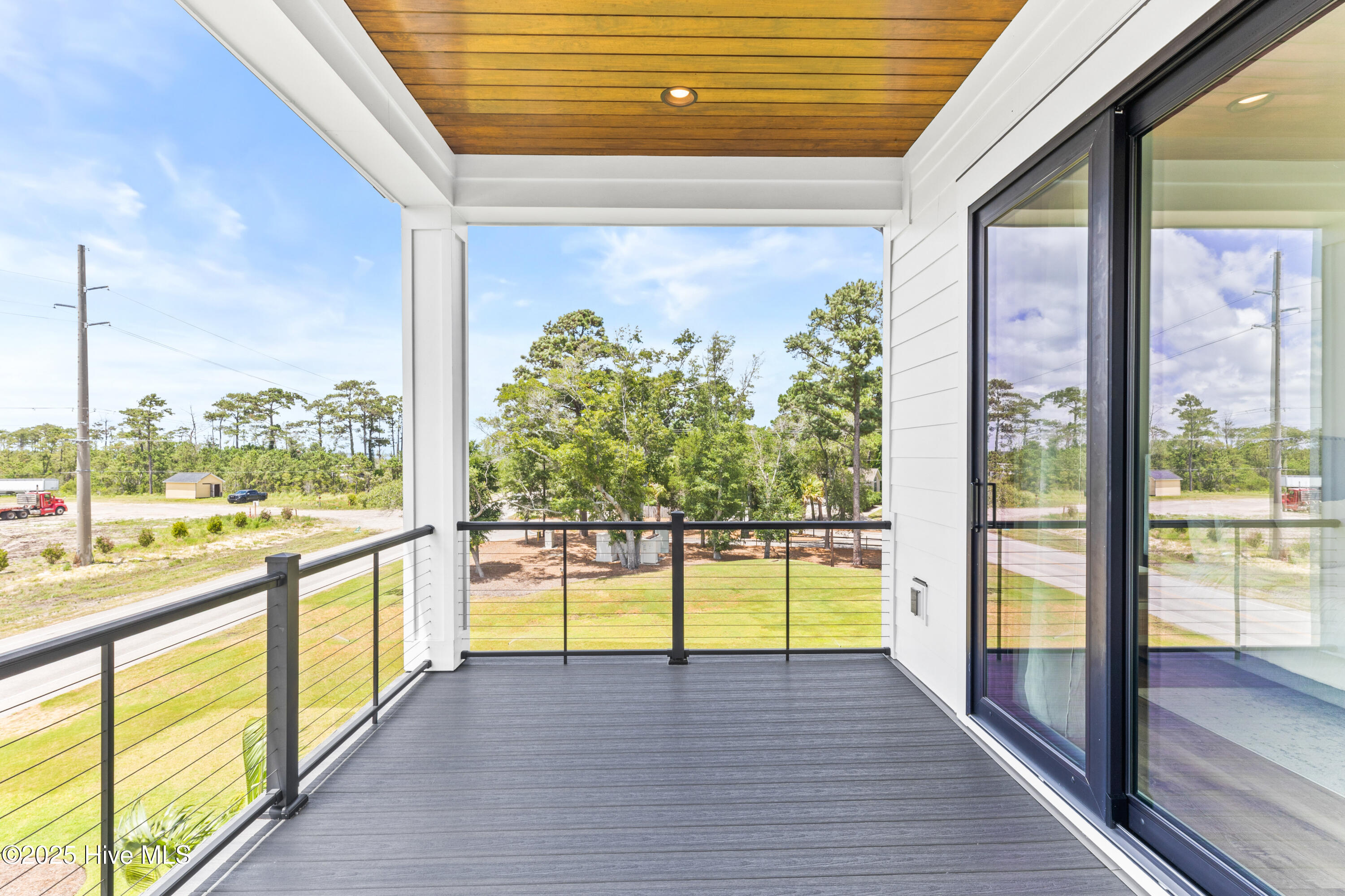 100534624 | Photo 61