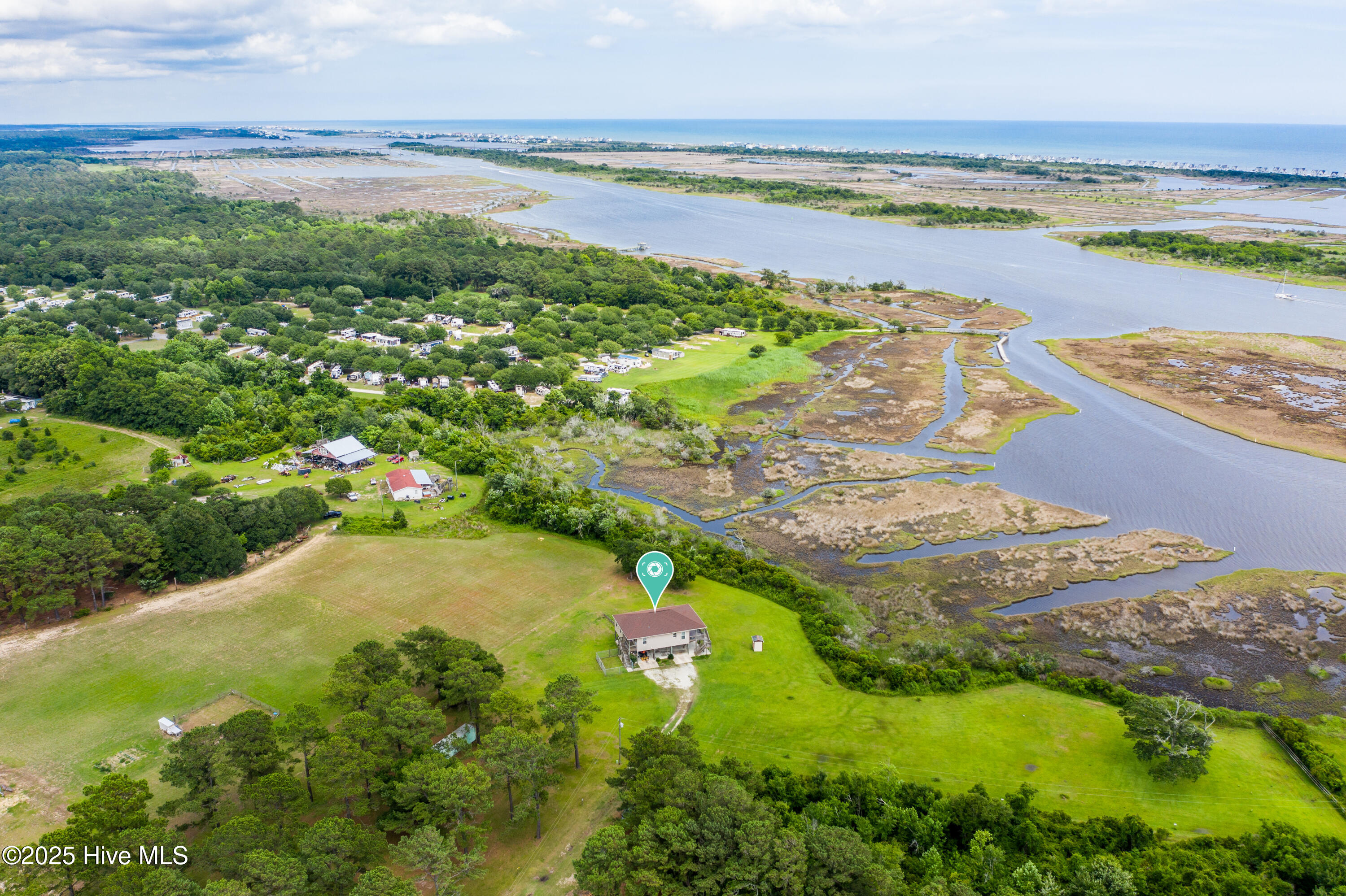 100511800 | Photo 10