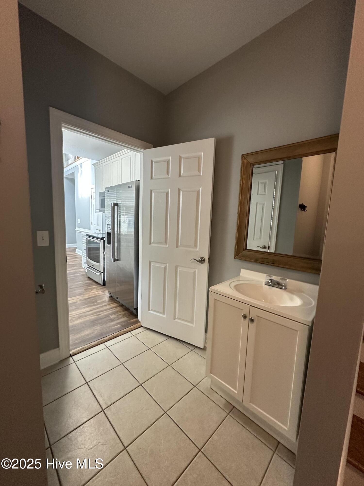 100524744 | Photo 38