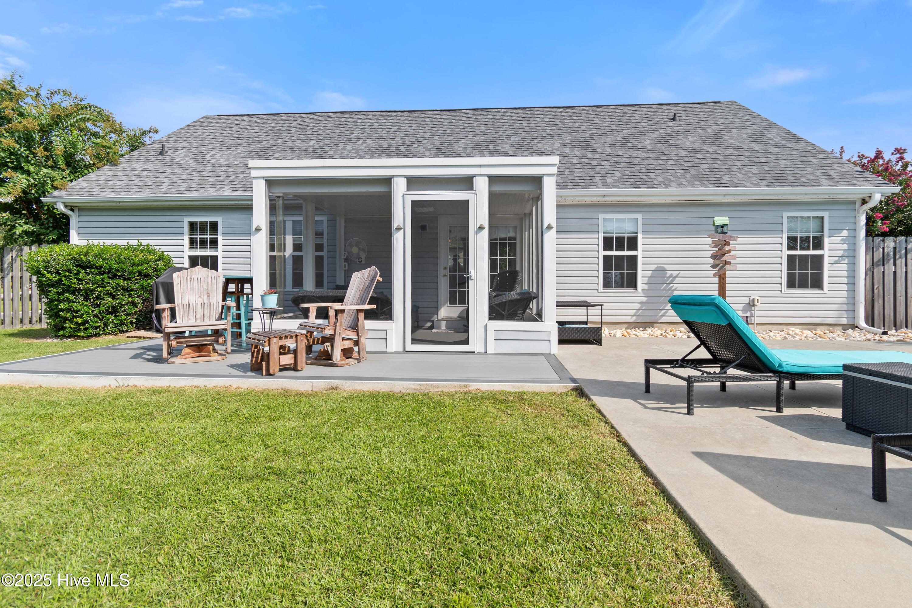 100526864 | Photo 43