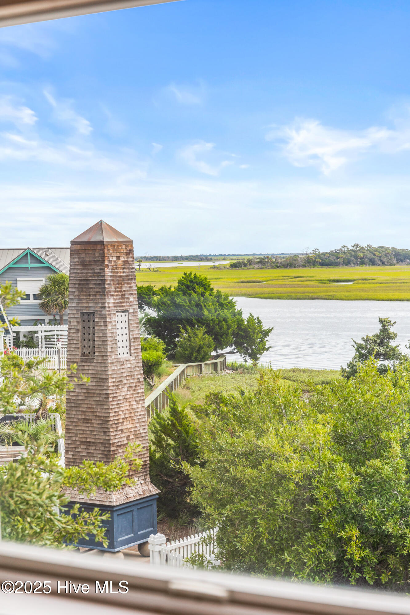 100521307 | Photo 44