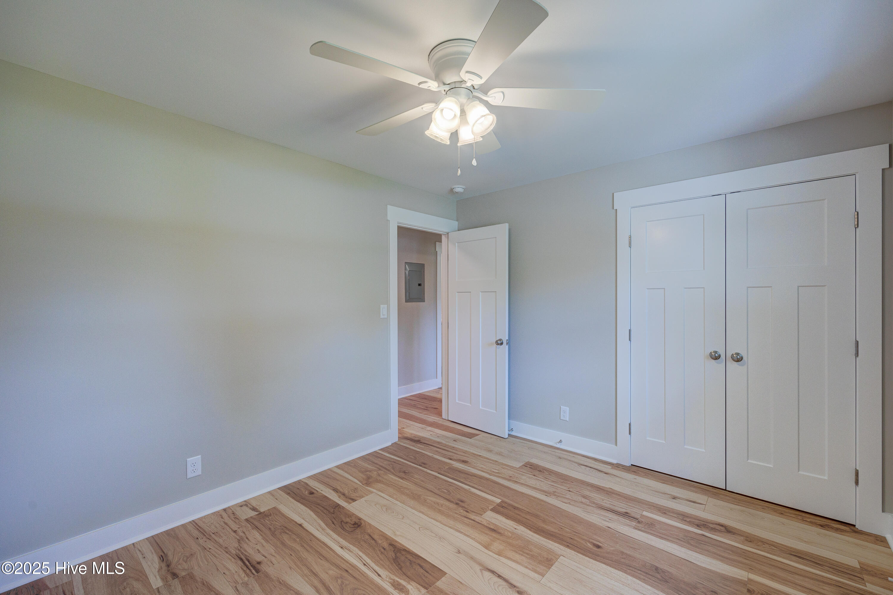 100534169 | Photo 28