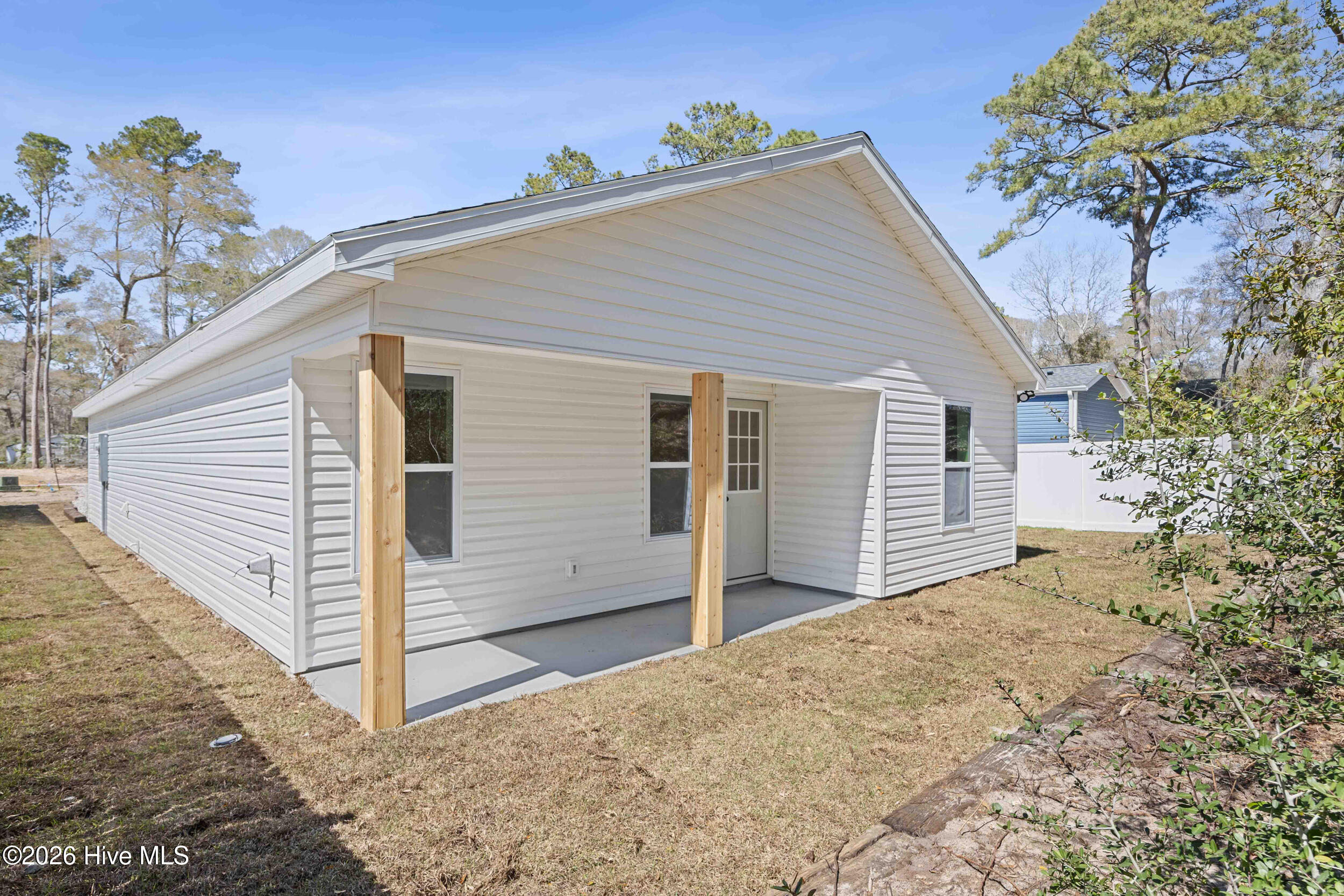 100561375 | Photo 30