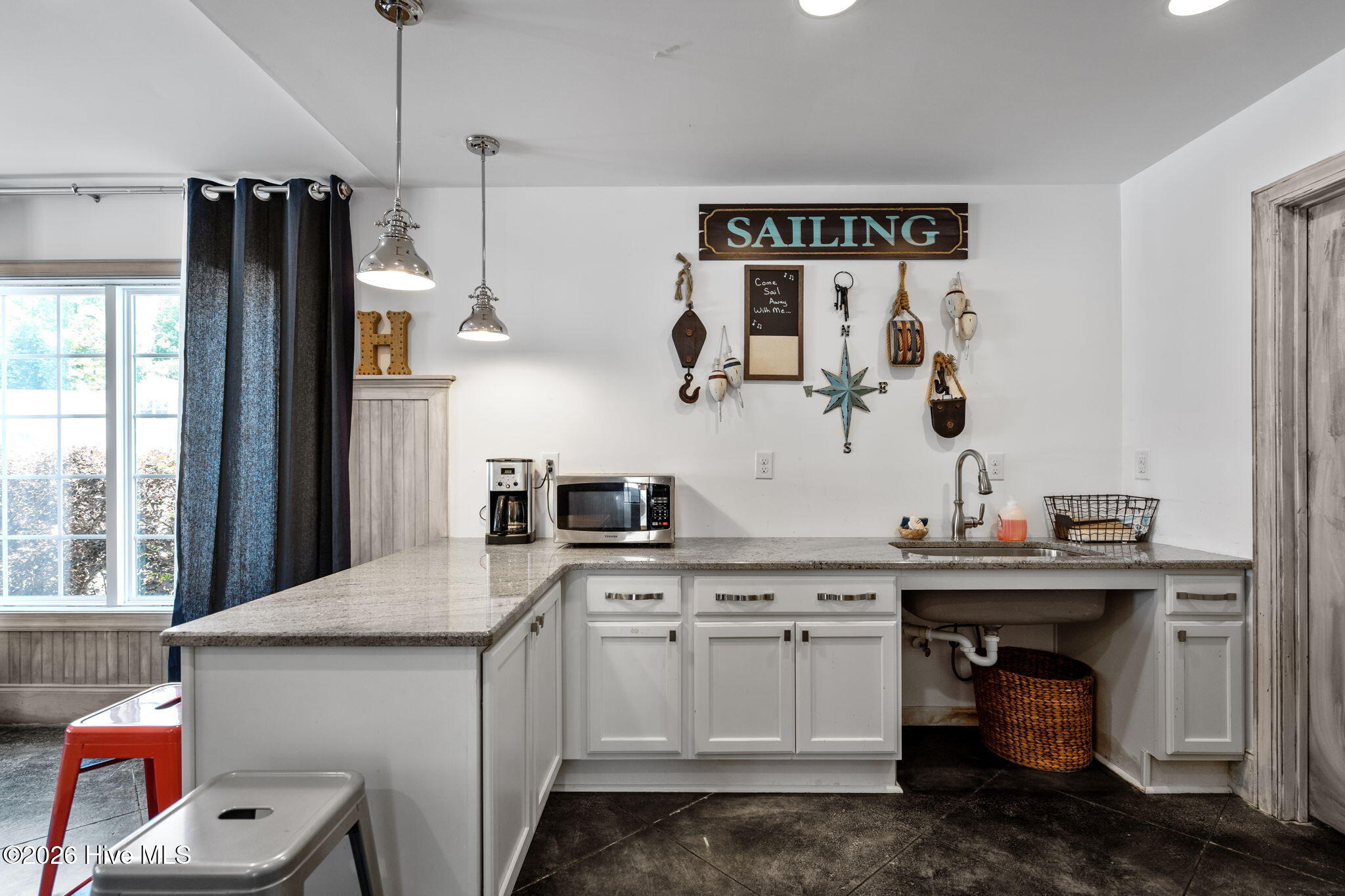 100554363 | Photo 59