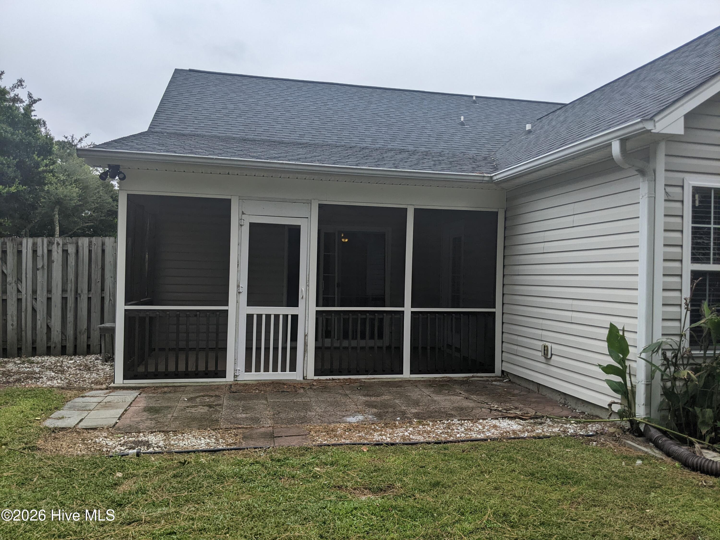 100556165 | Photo 17