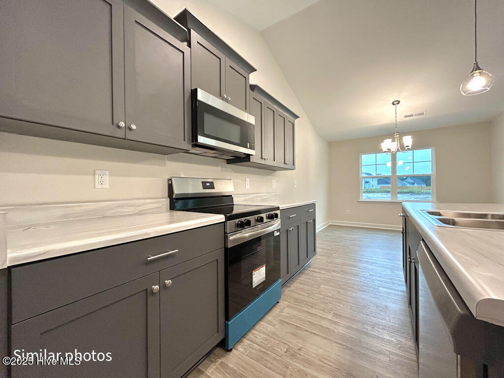 100508196 | Photo 25