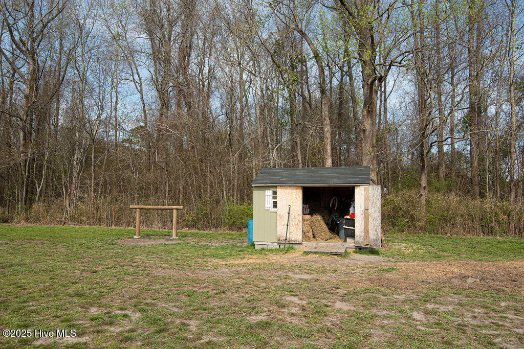 1560 White Oak River Road,Maysville