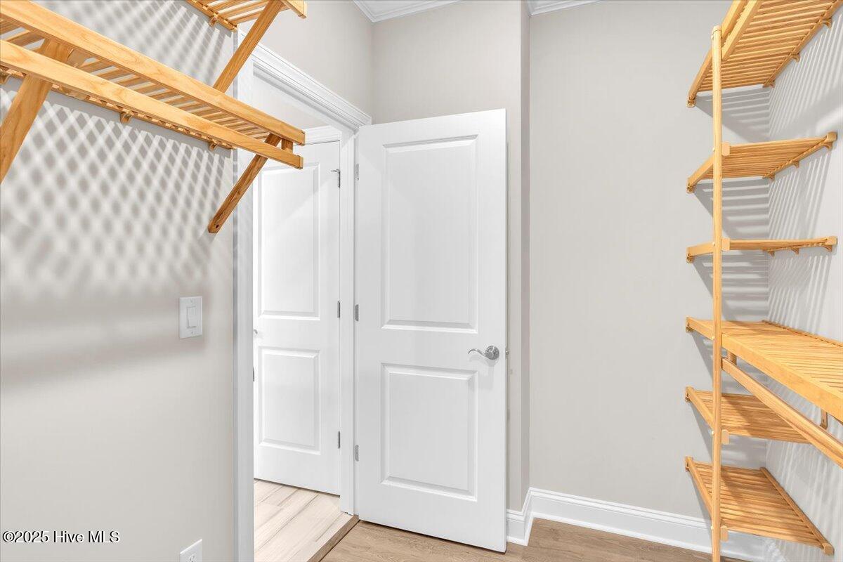 100505853 | Photo 48