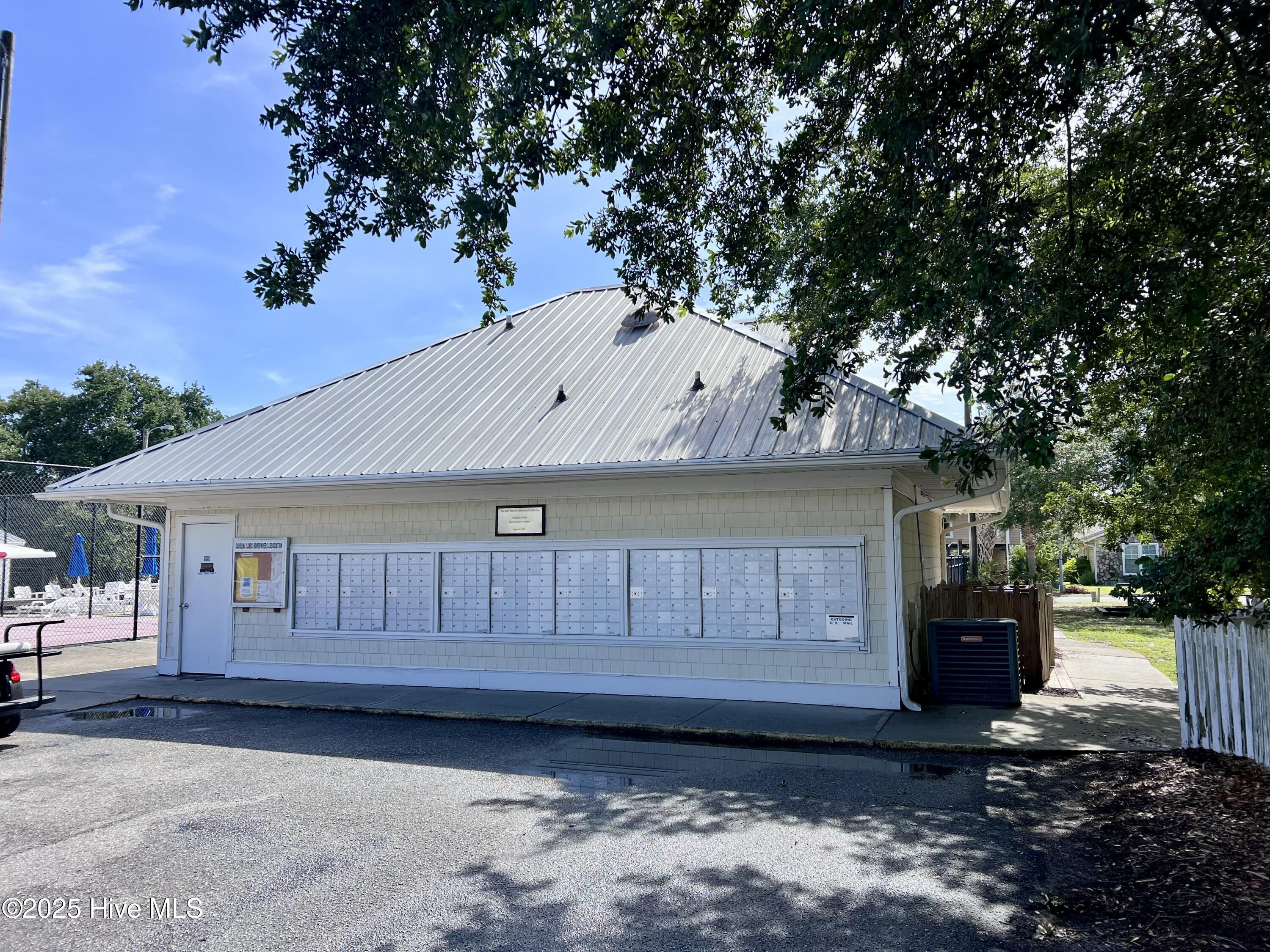 100519287 | Photo 37