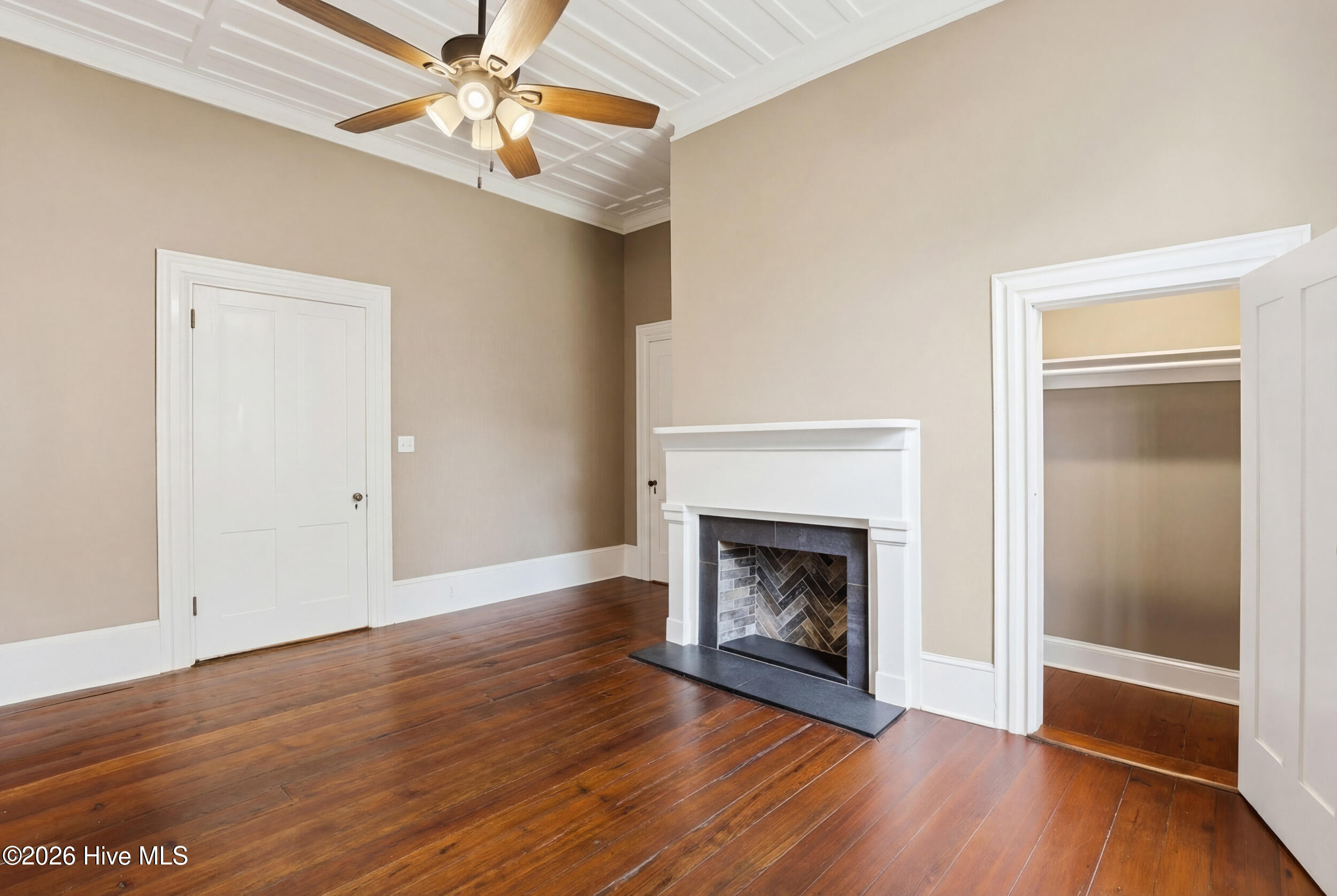 100552252 | Photo 32