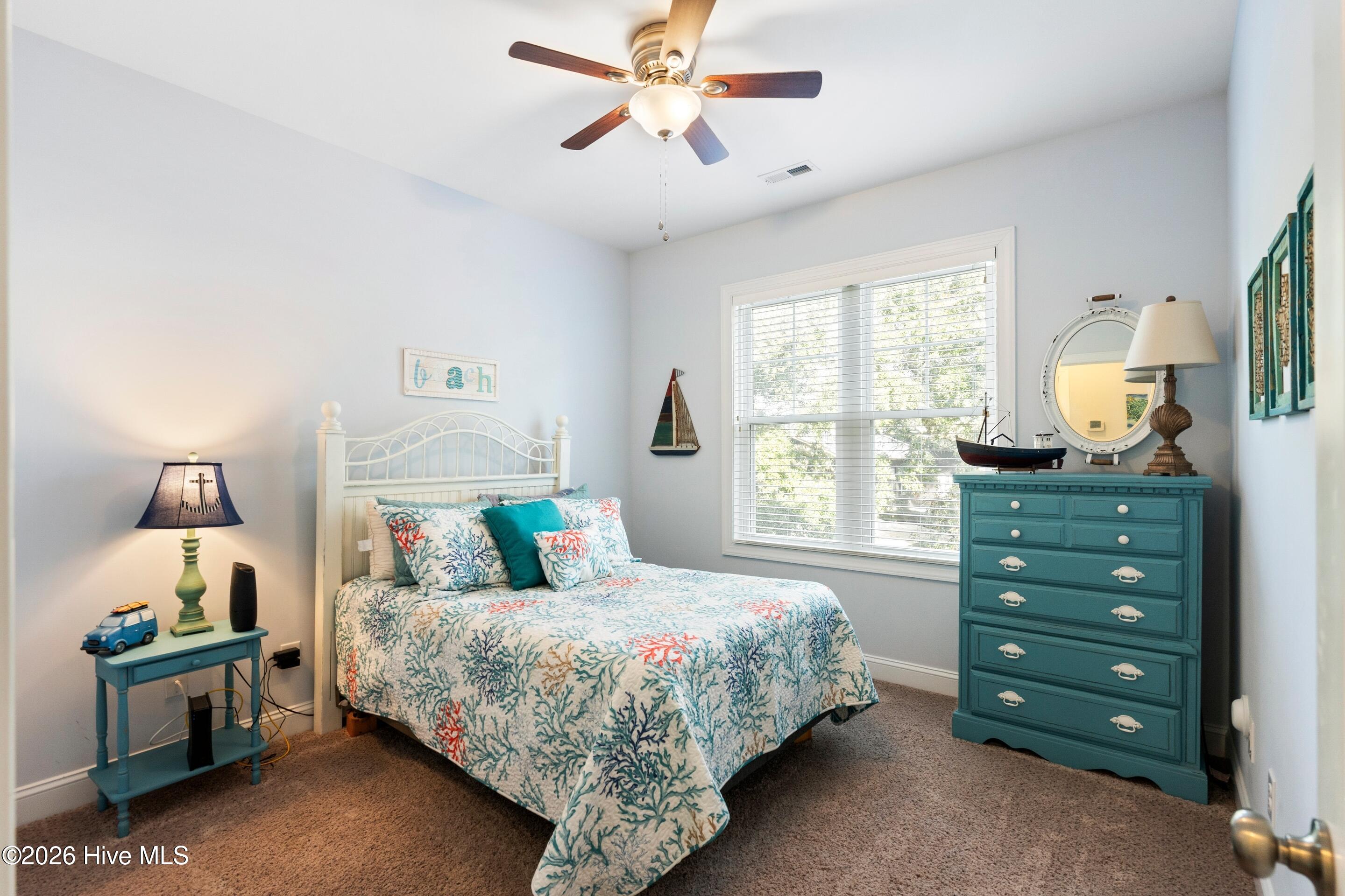 100549169 | Photo 37