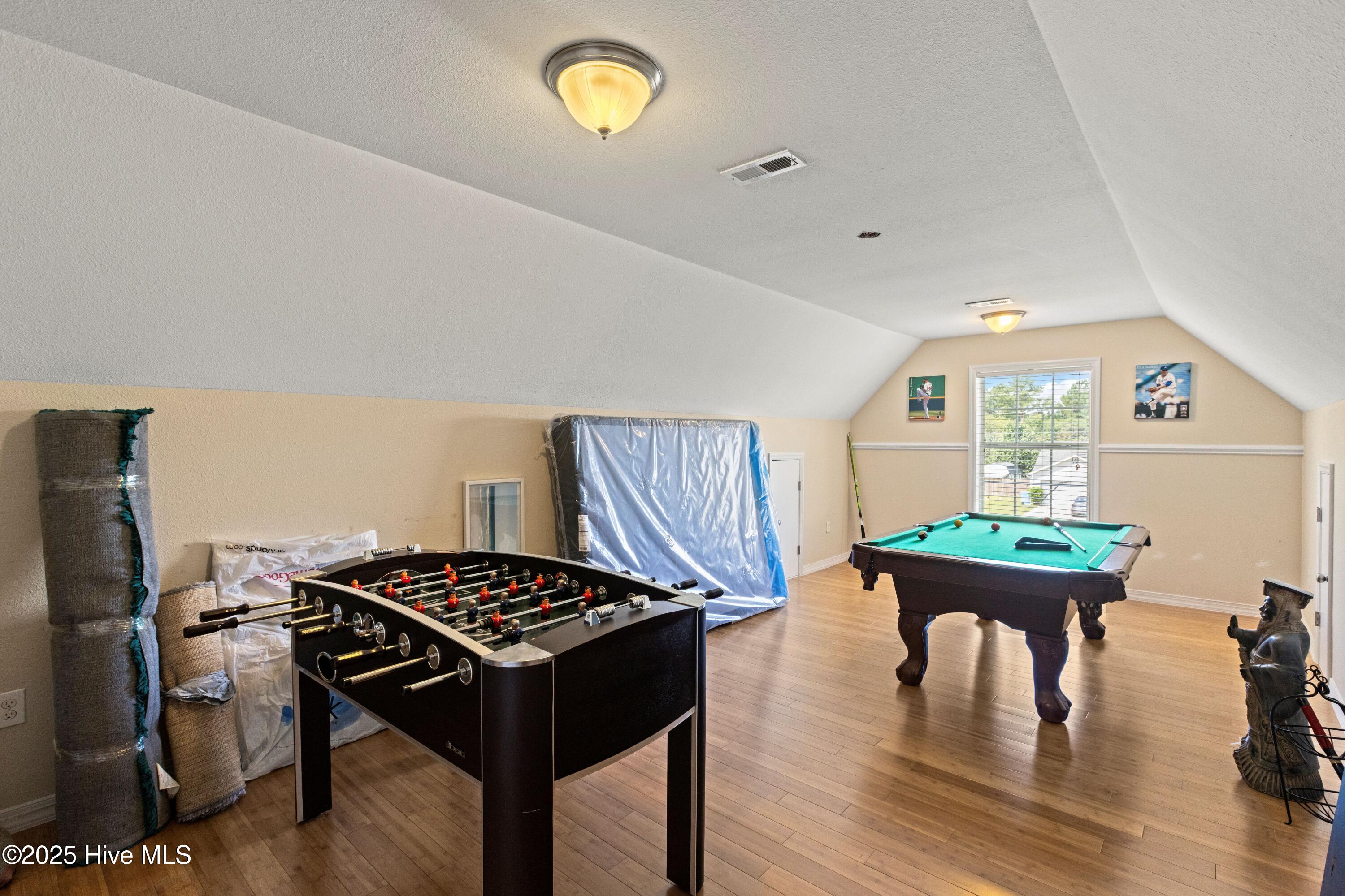 100532894 | Photo 41