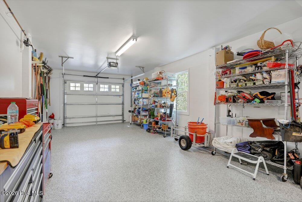 100563942 | Photo 43