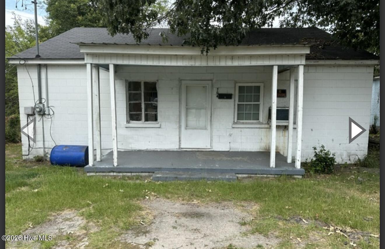 Exterior photo of 704 E Washington Avenue, Kinston, NC 28501. MLS: 100603403