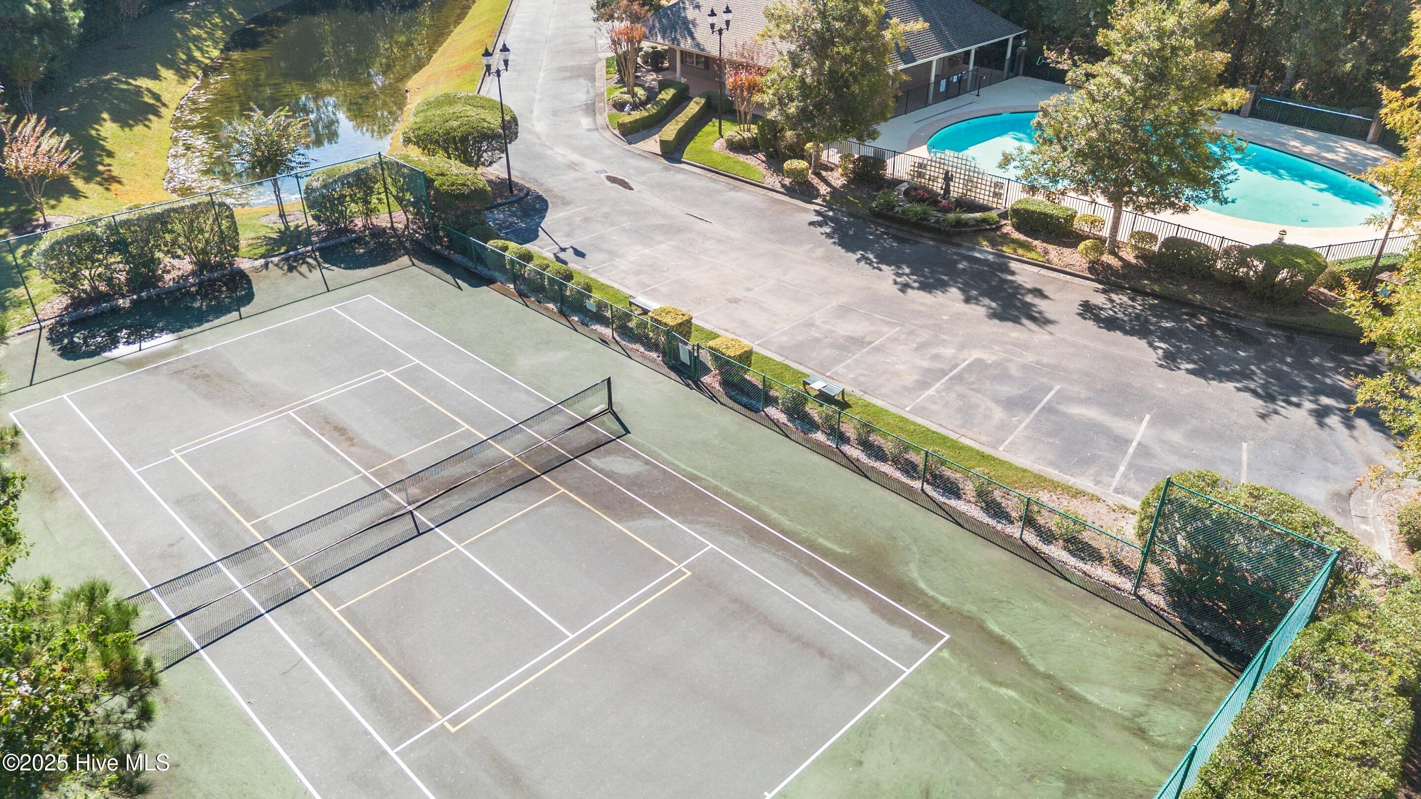 100540671 | Photo 30