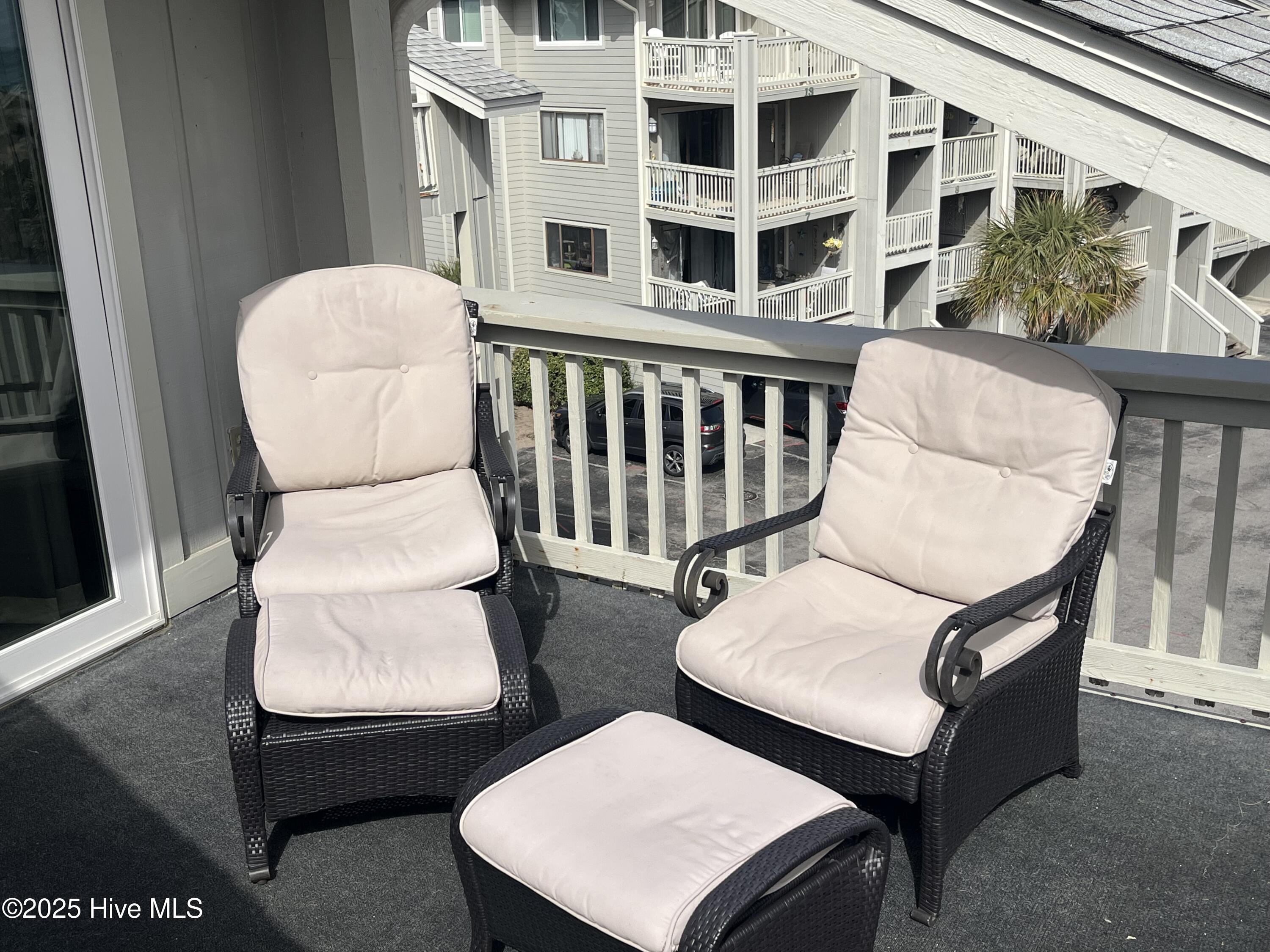 100555345 | Photo 19