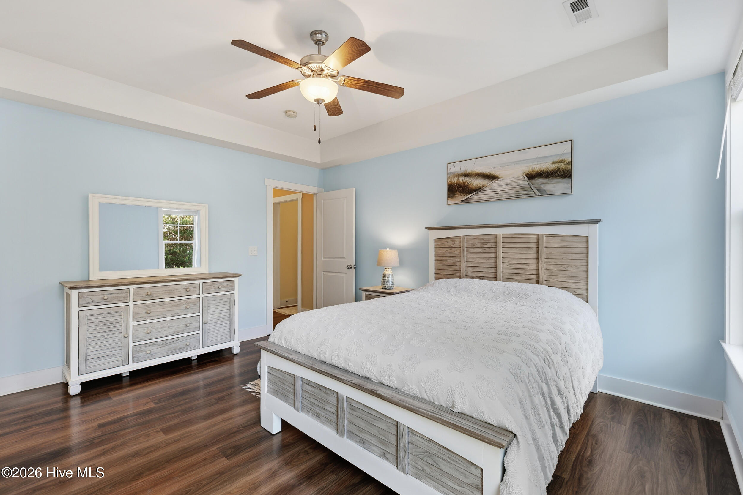 100550735 | Photo 17