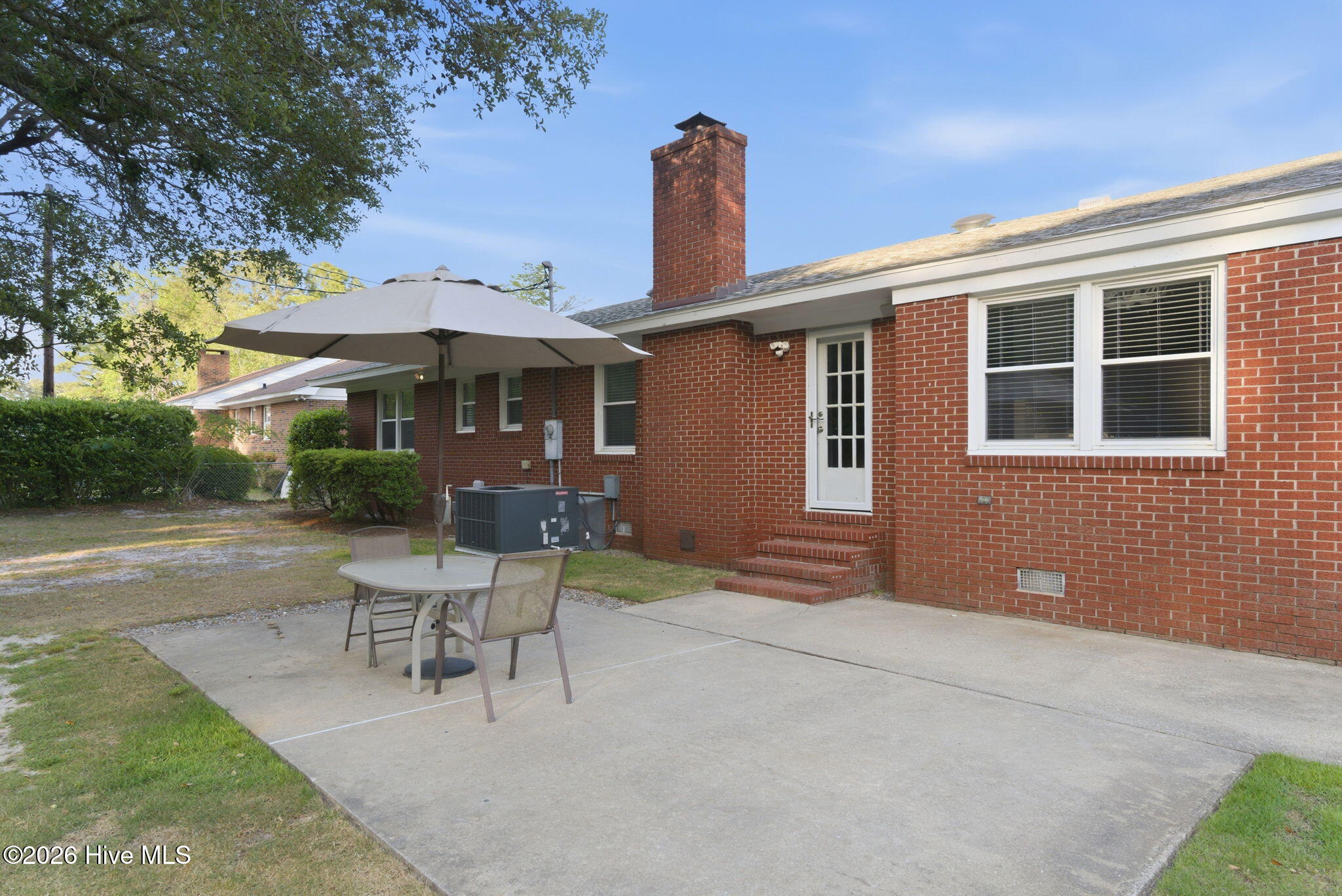 100569519 | Photo 40