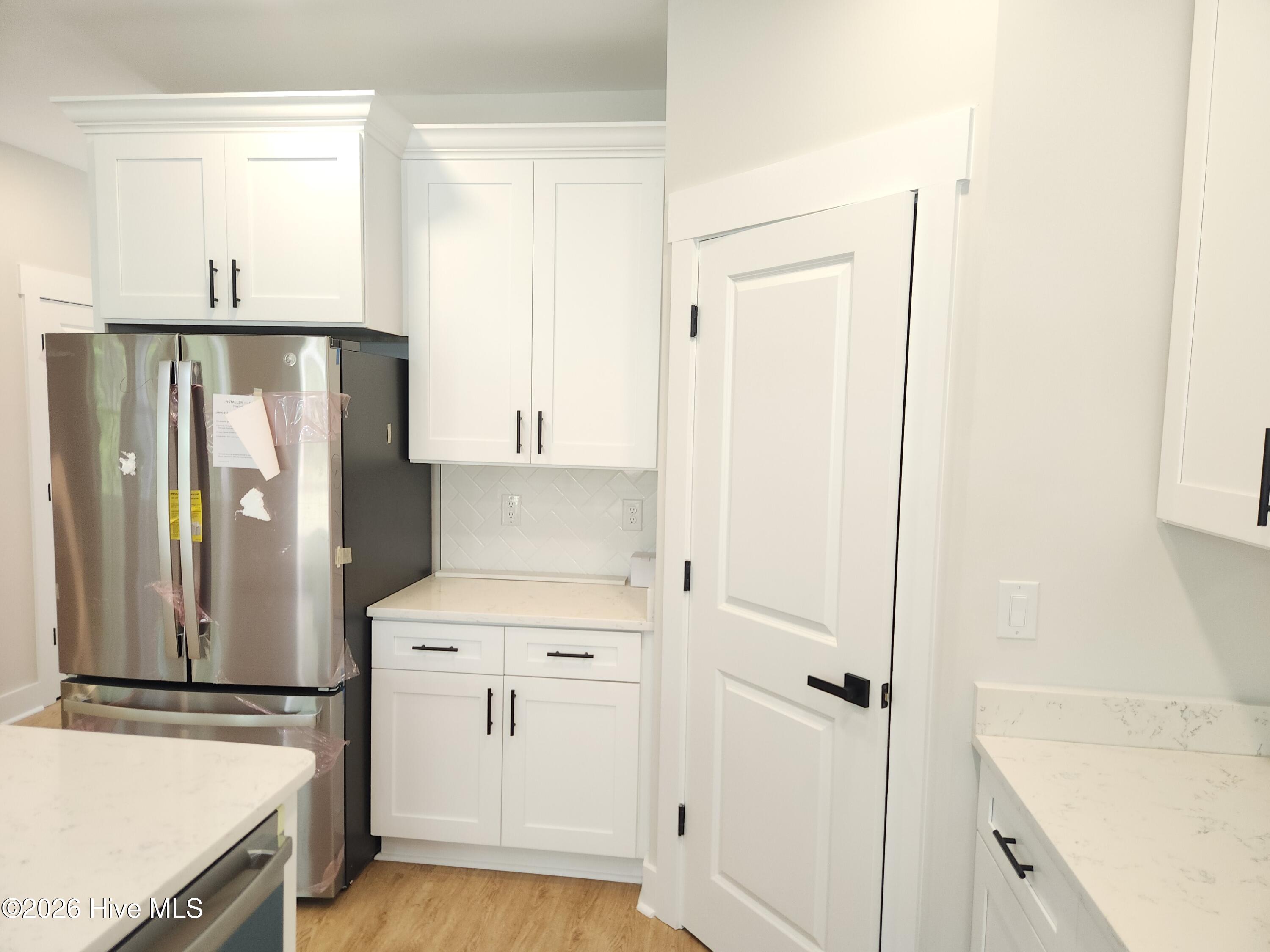 100567730 | Photo 15