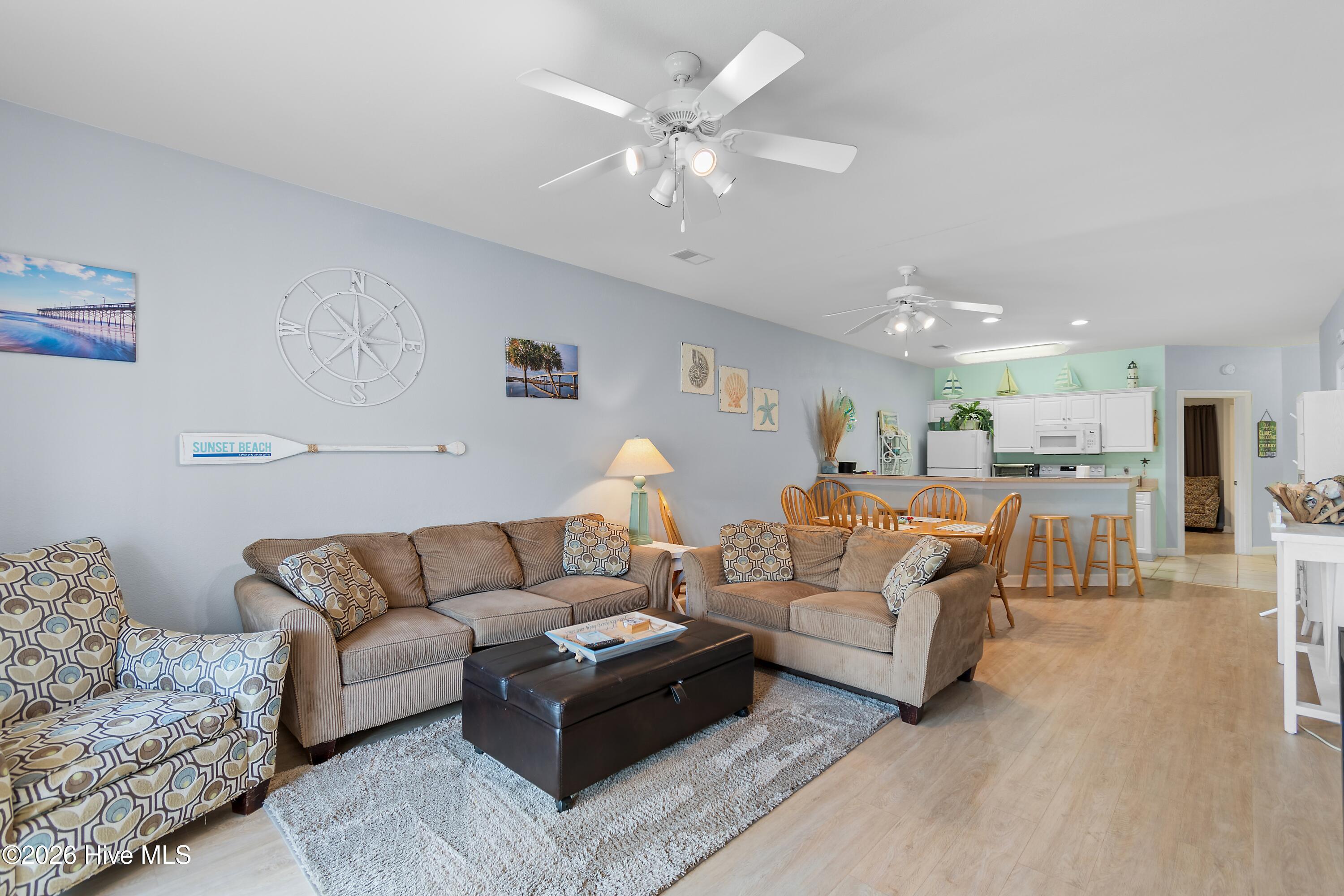 100562819 | Photo 18