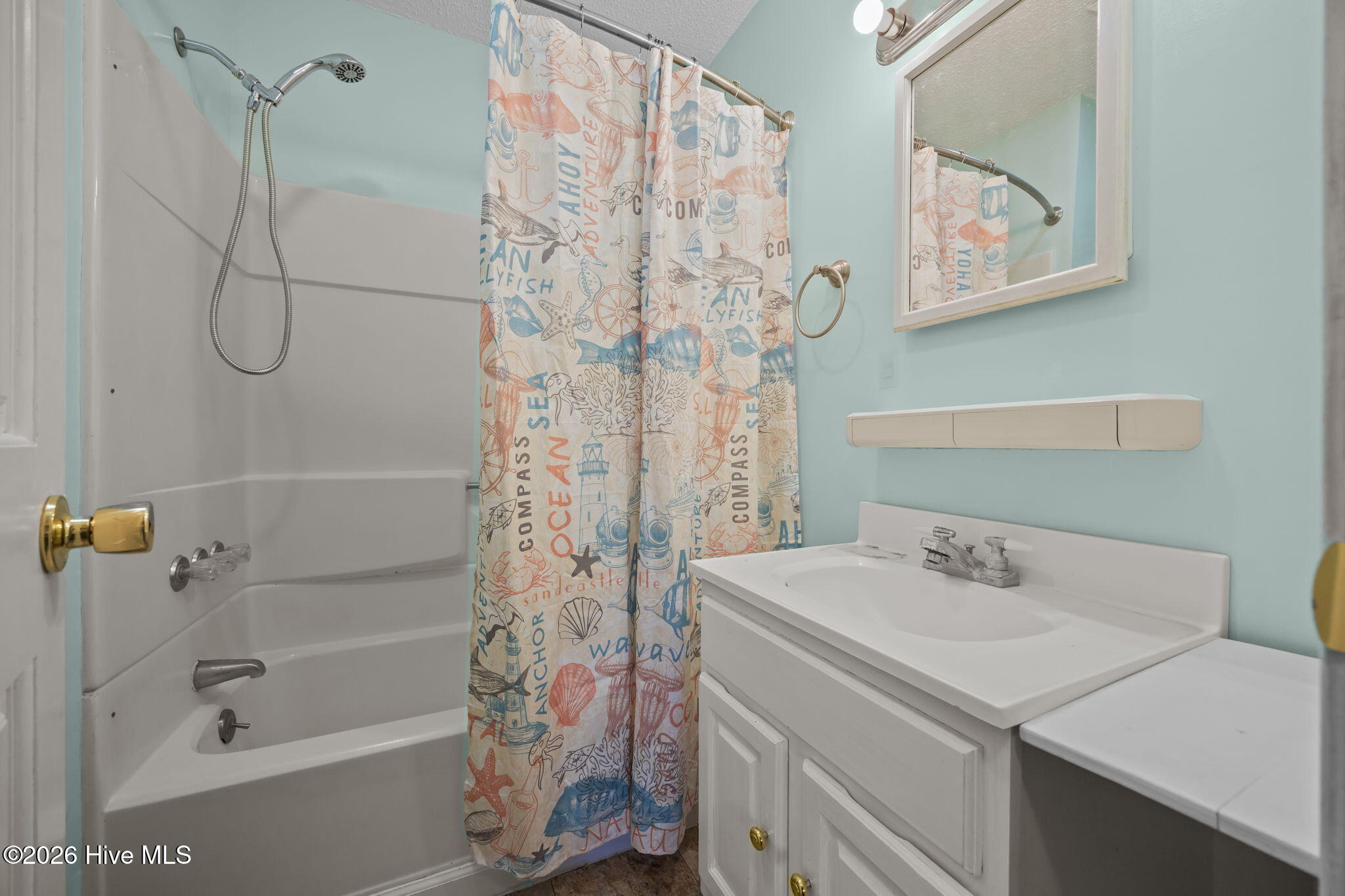 100548233 | Photo 16