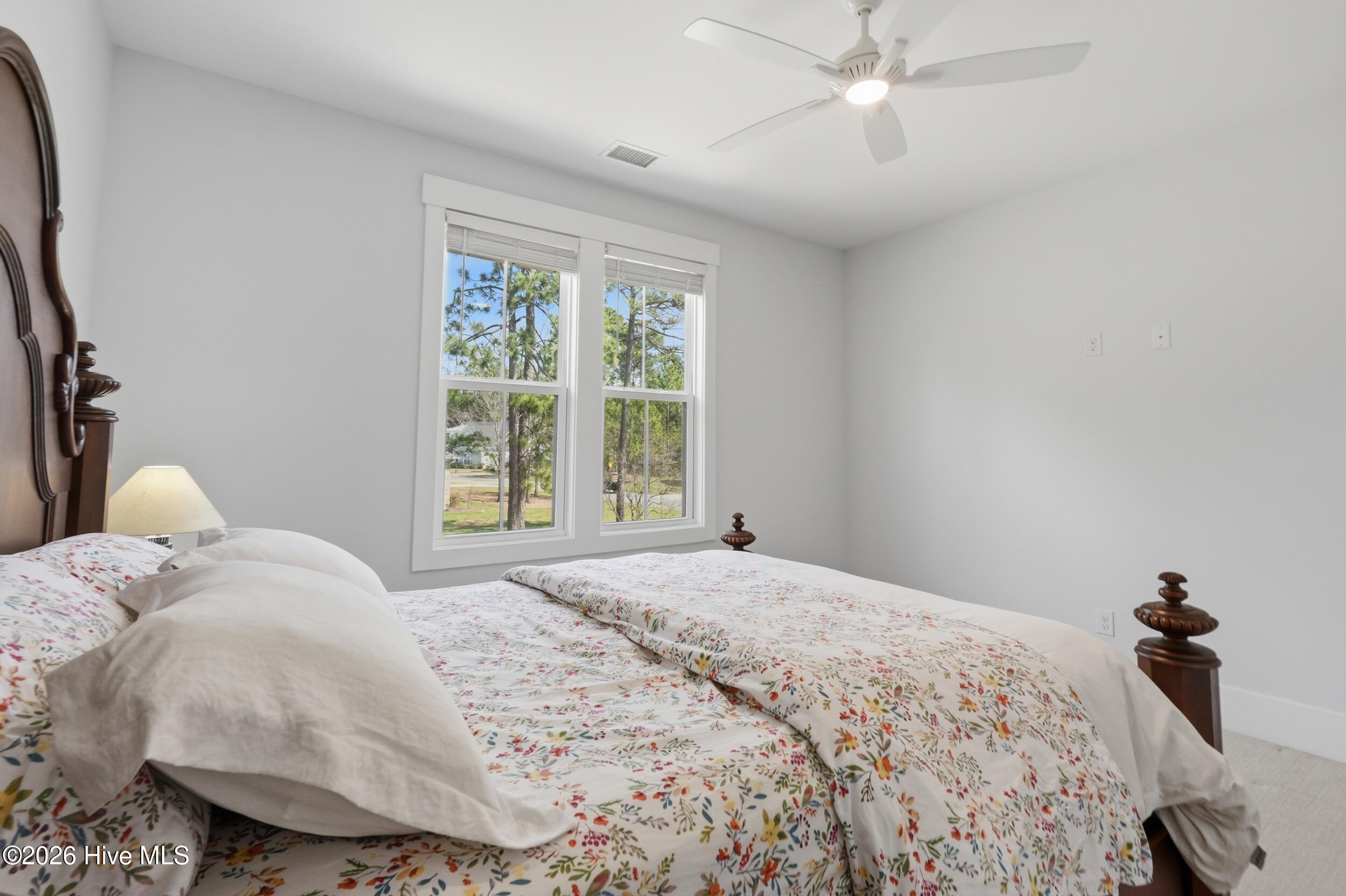 100563980 | Photo 61