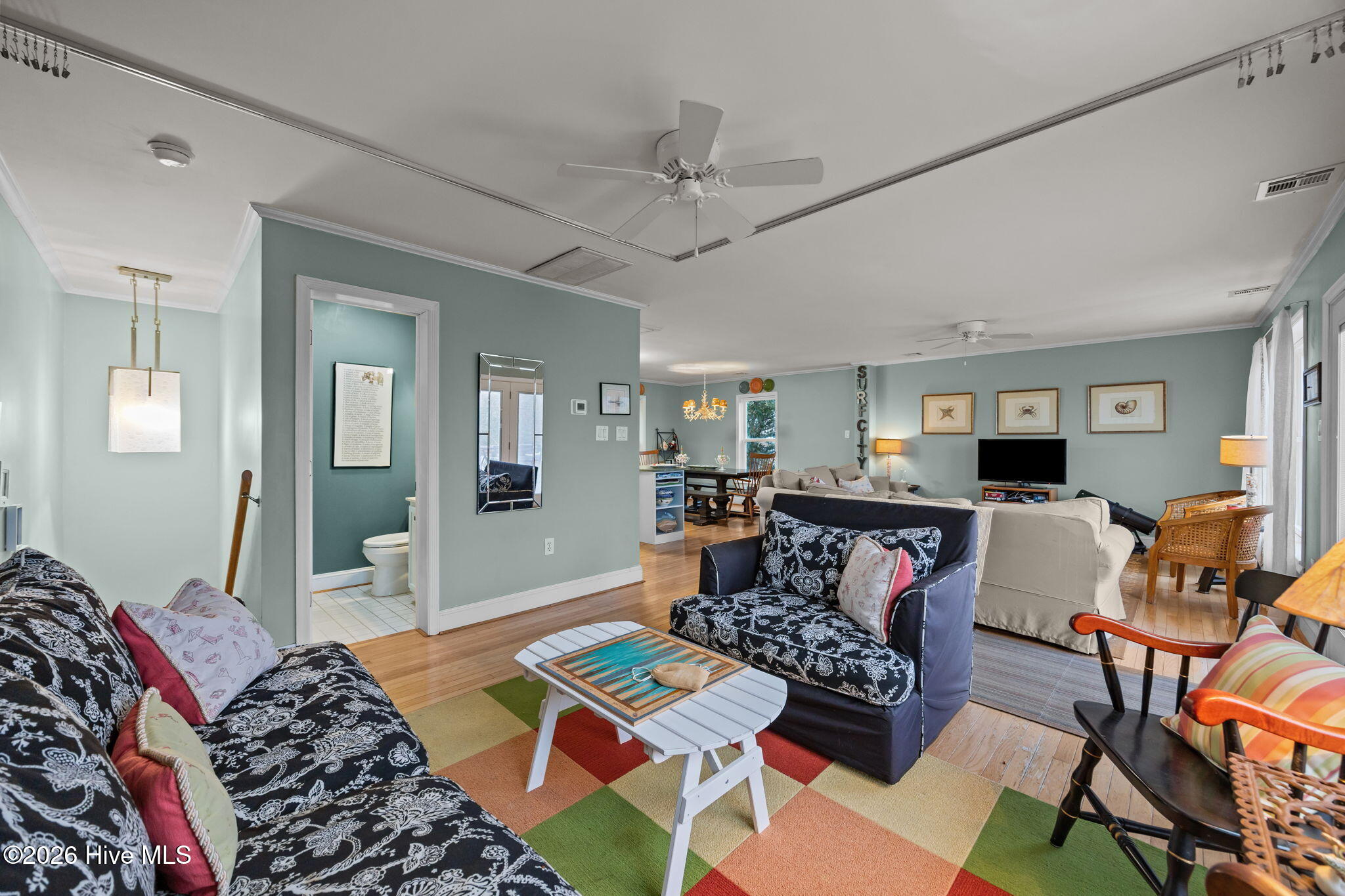 100552067 | Photo 22