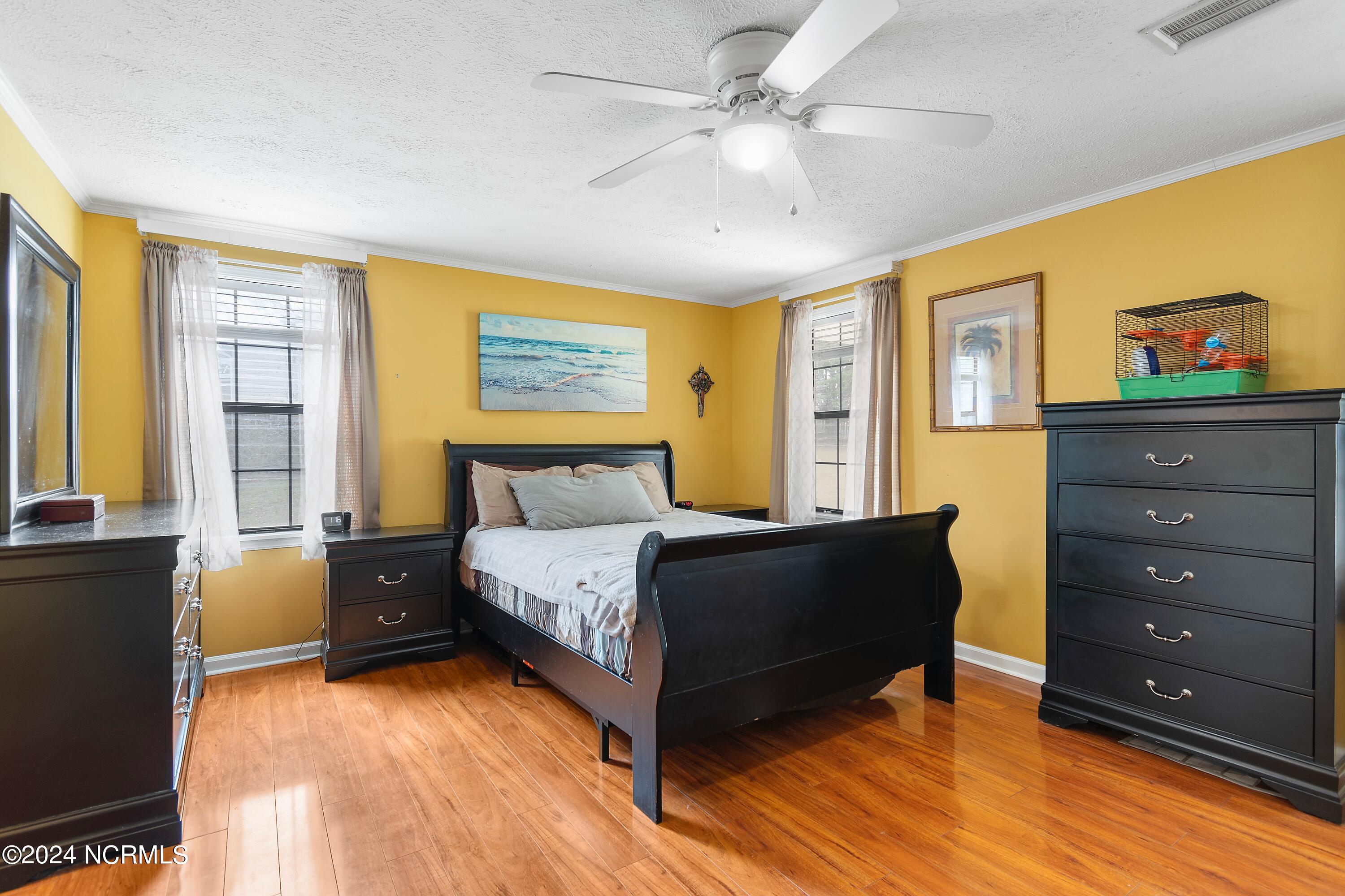 100547405 | Photo 11