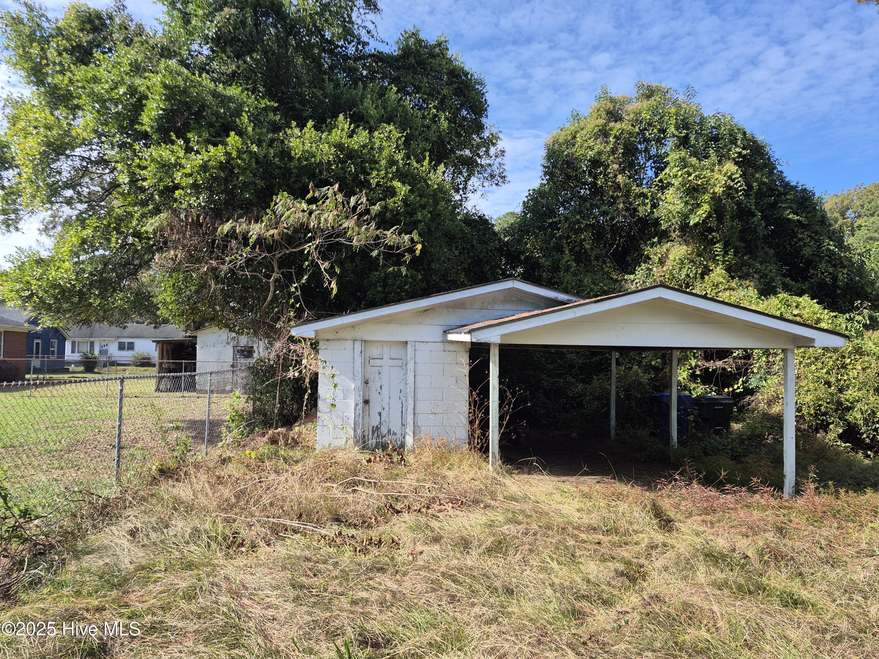 Homes for sale in Kinston, NC | 106 N Secrest St, Kinston, NC 28501 | MLS# 100538385