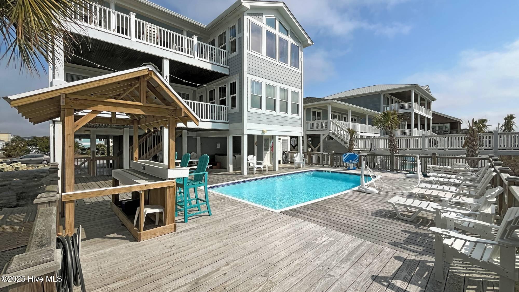 100496686 | Photo 13