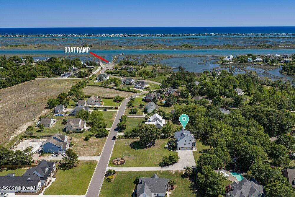 100569343 | Photo 51