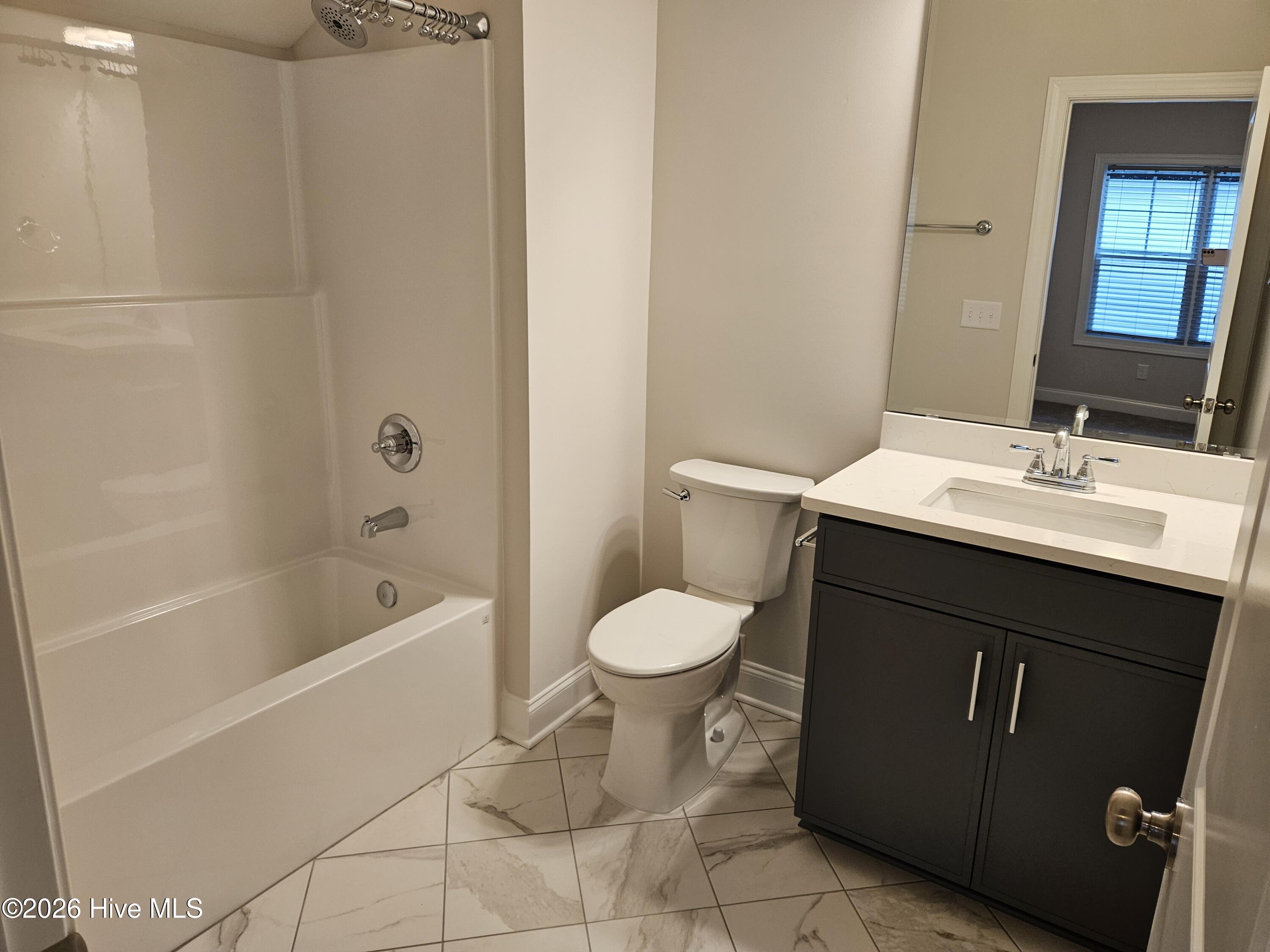 100569103 | Photo 30