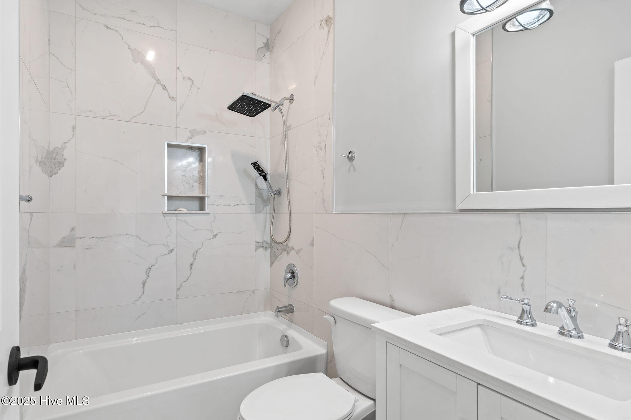 100543428 | Photo 28