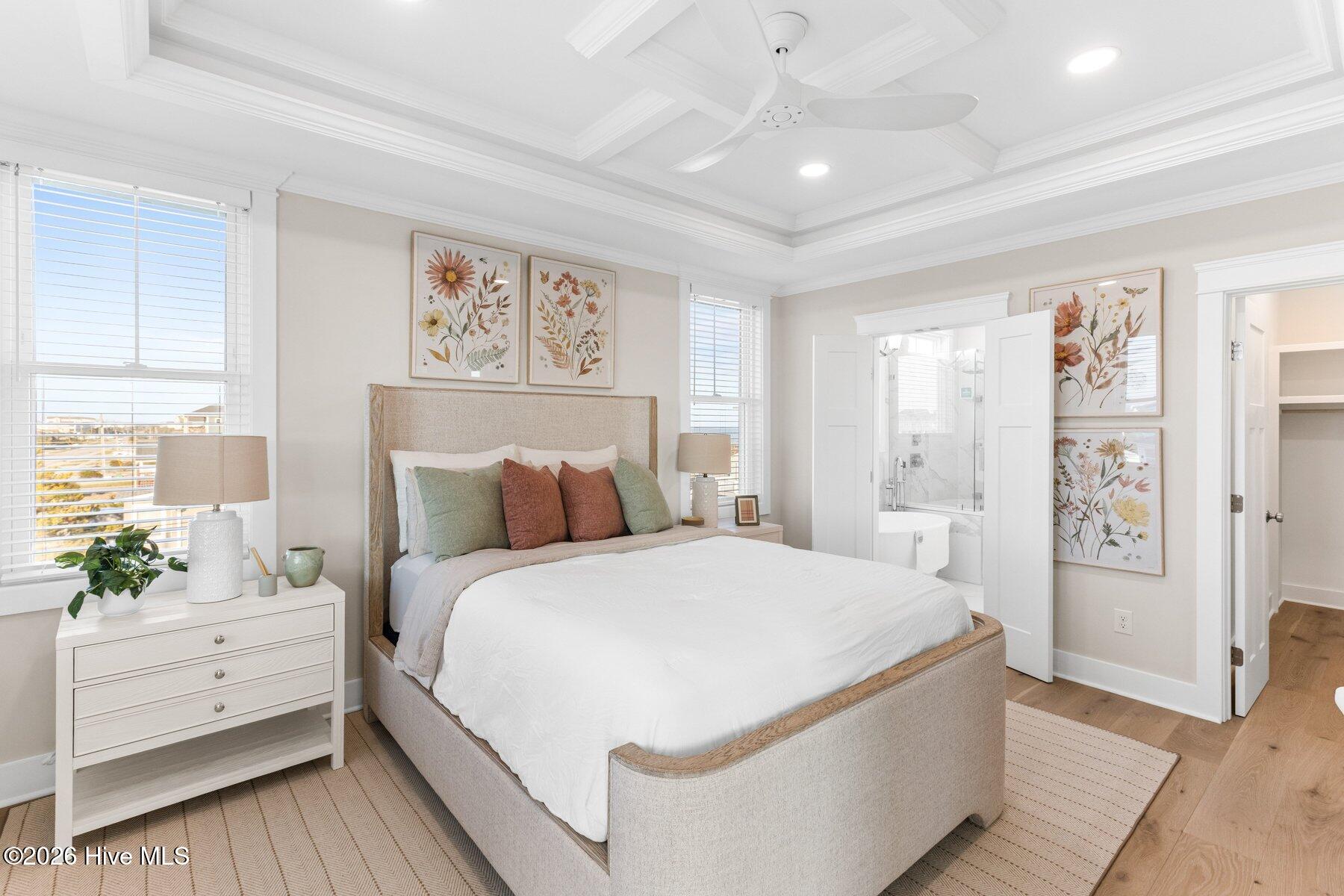 100561823 | Photo 23