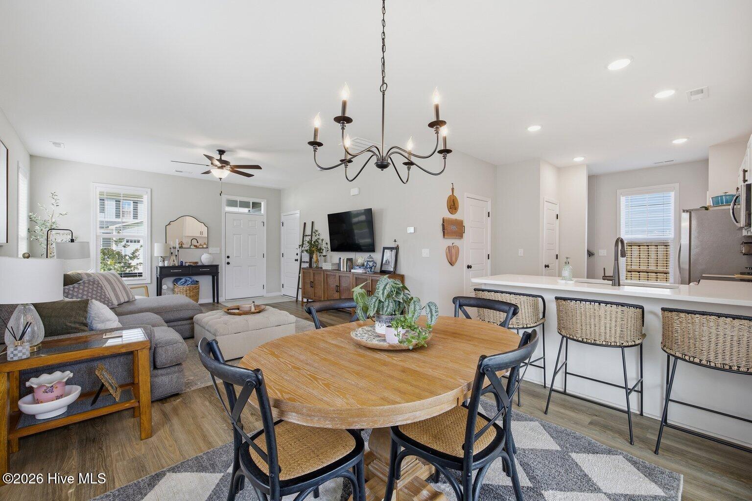 100567479 | Photo 15