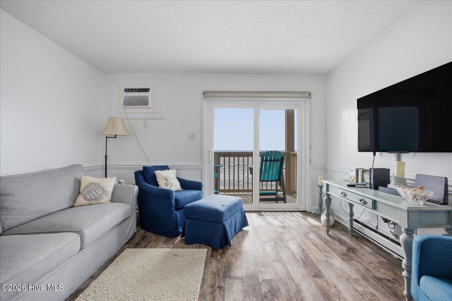 100557148 | Photo 20