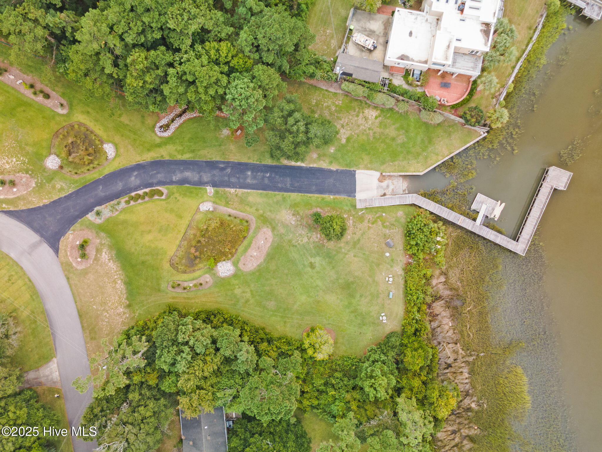 100540561 | Photo 28