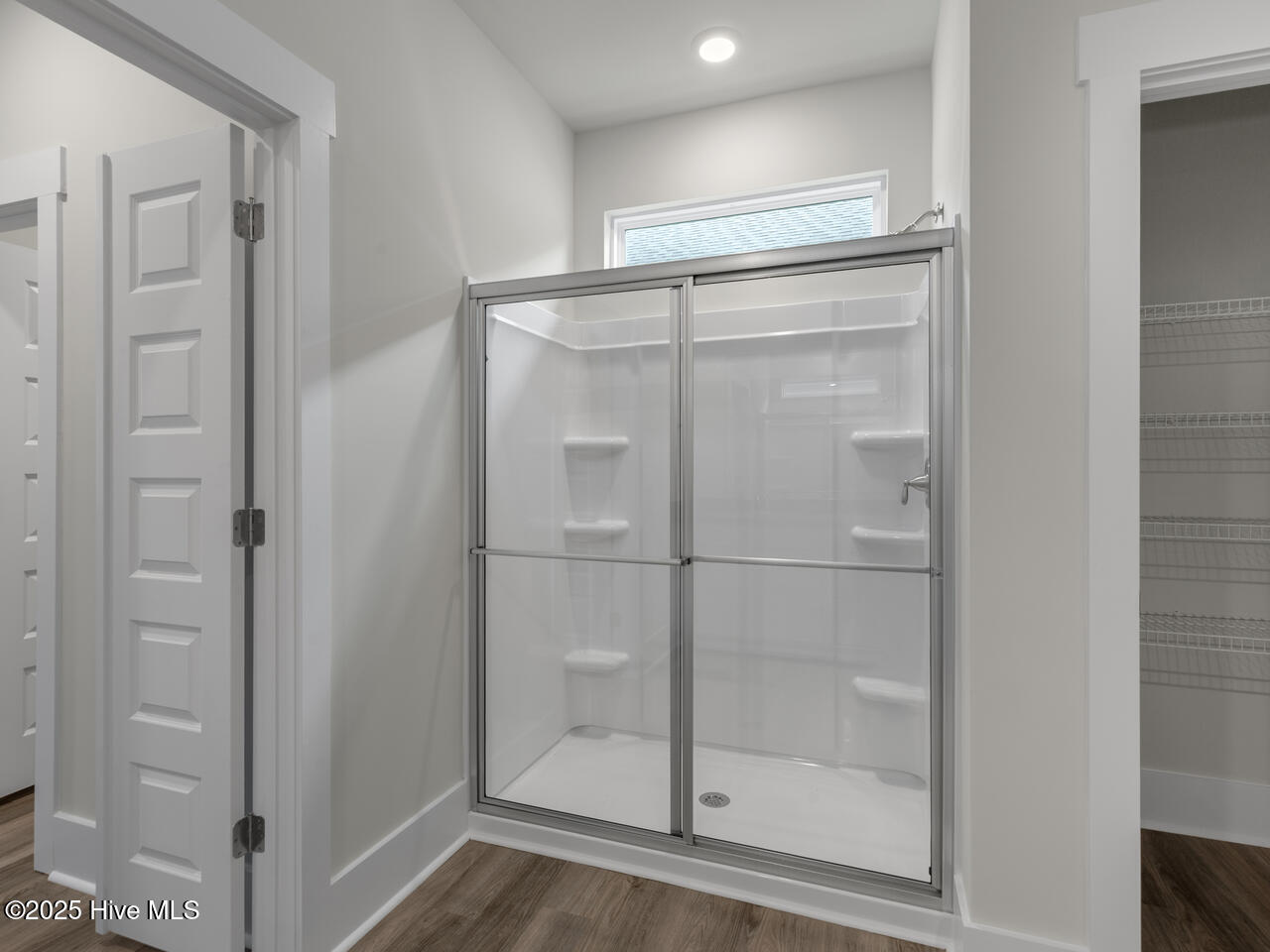 100544073 | Photo 19