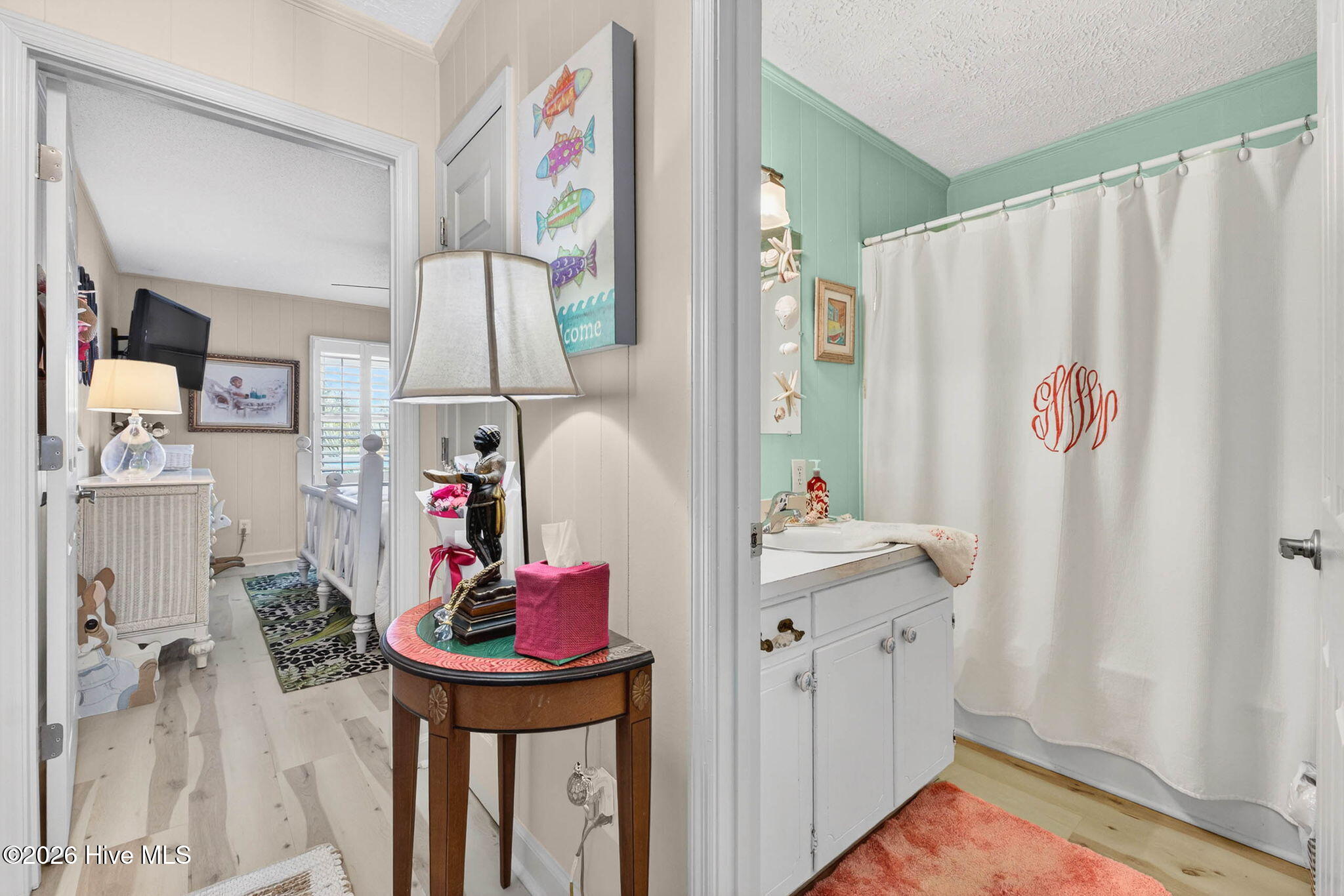 100560739 | Photo 13