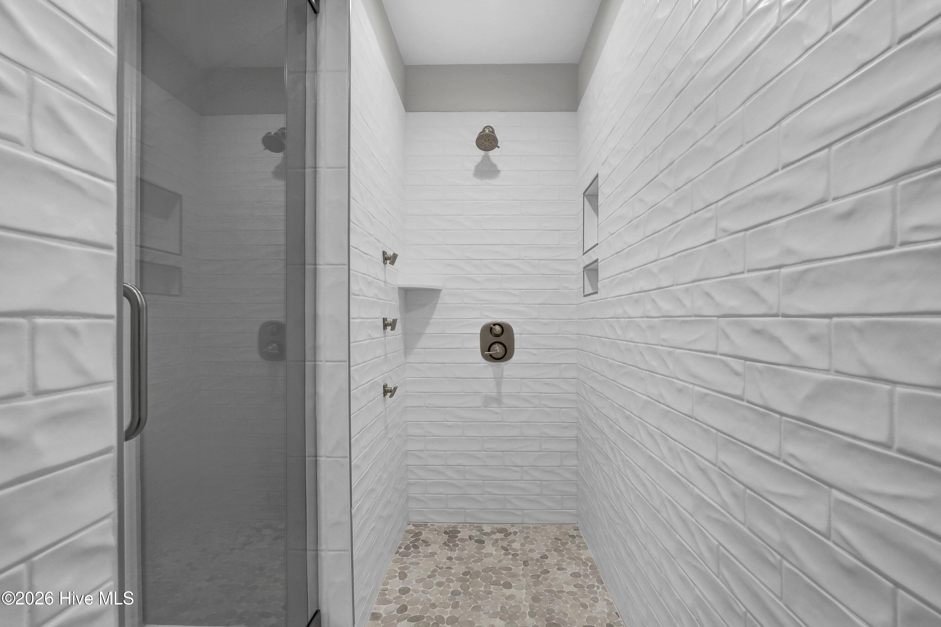 100554934 | Photo 50