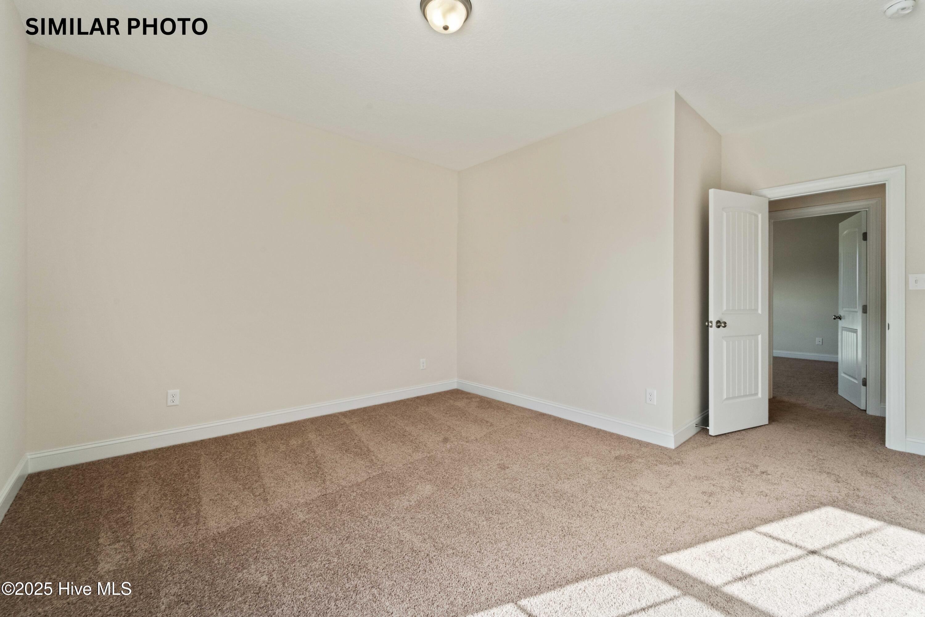 100543814 | Photo 33