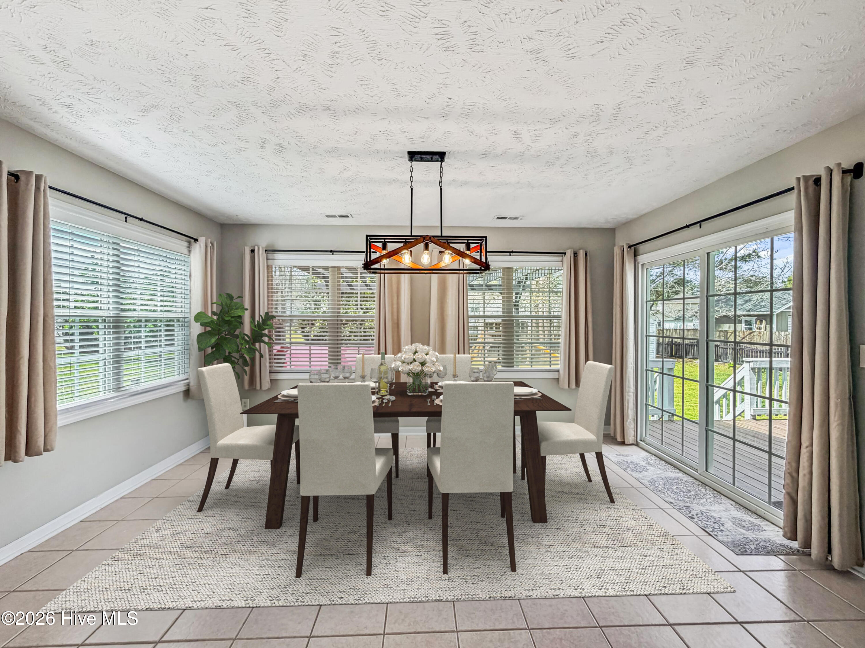 100564126 | Photo 13