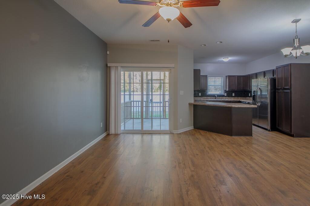 100545808 | Photo 11