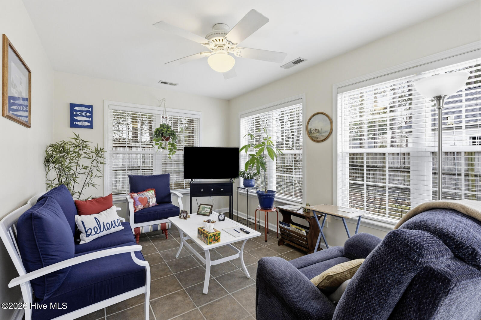 100557609 | Photo 17