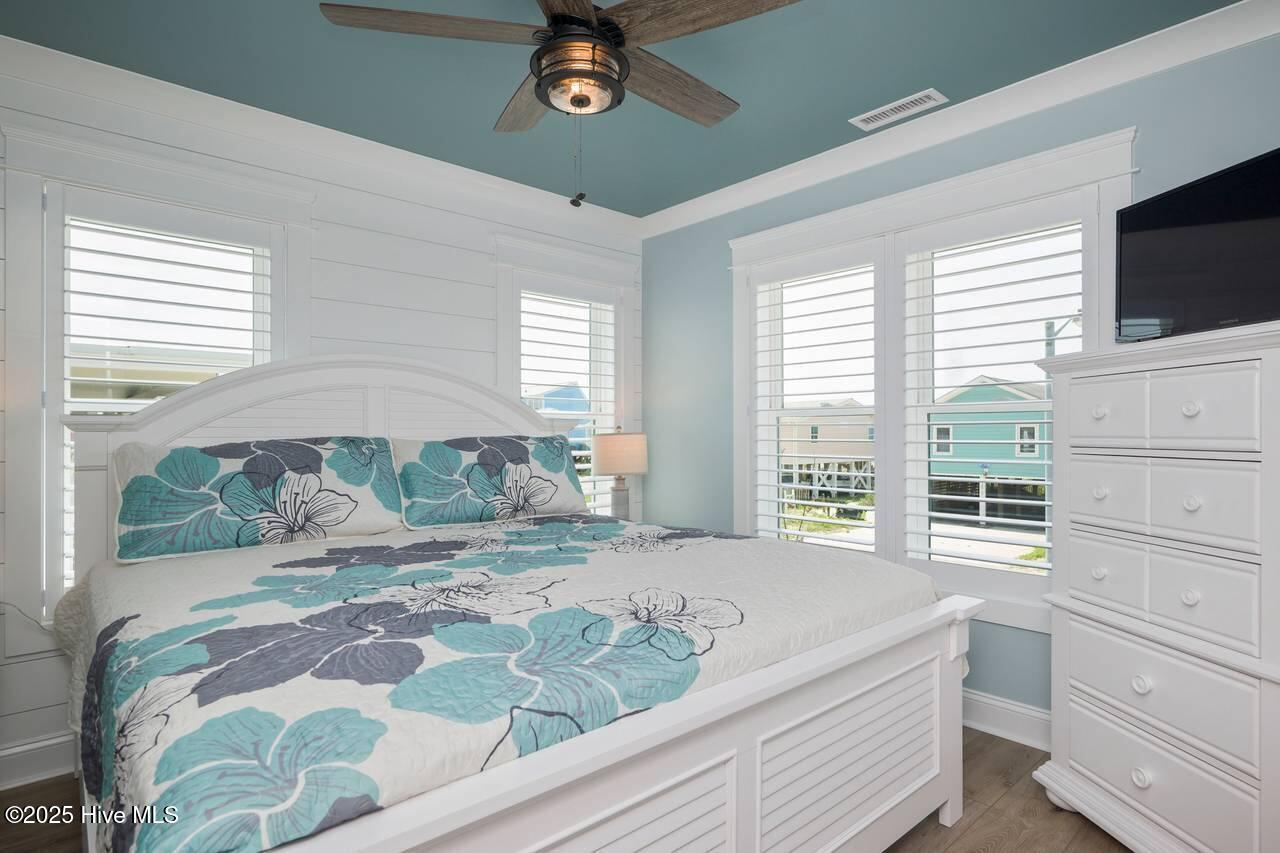 100527522 | Photo 43