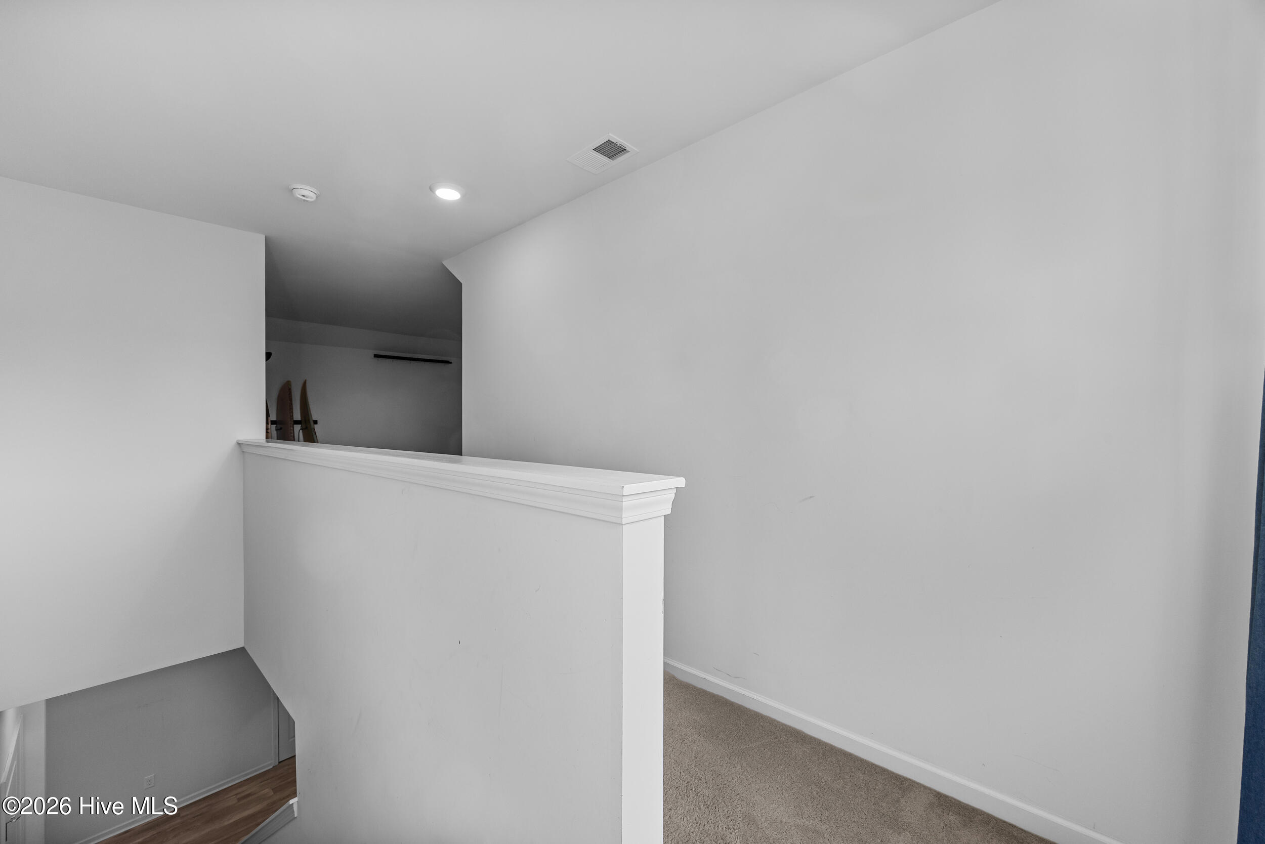 100552645 | Photo 34